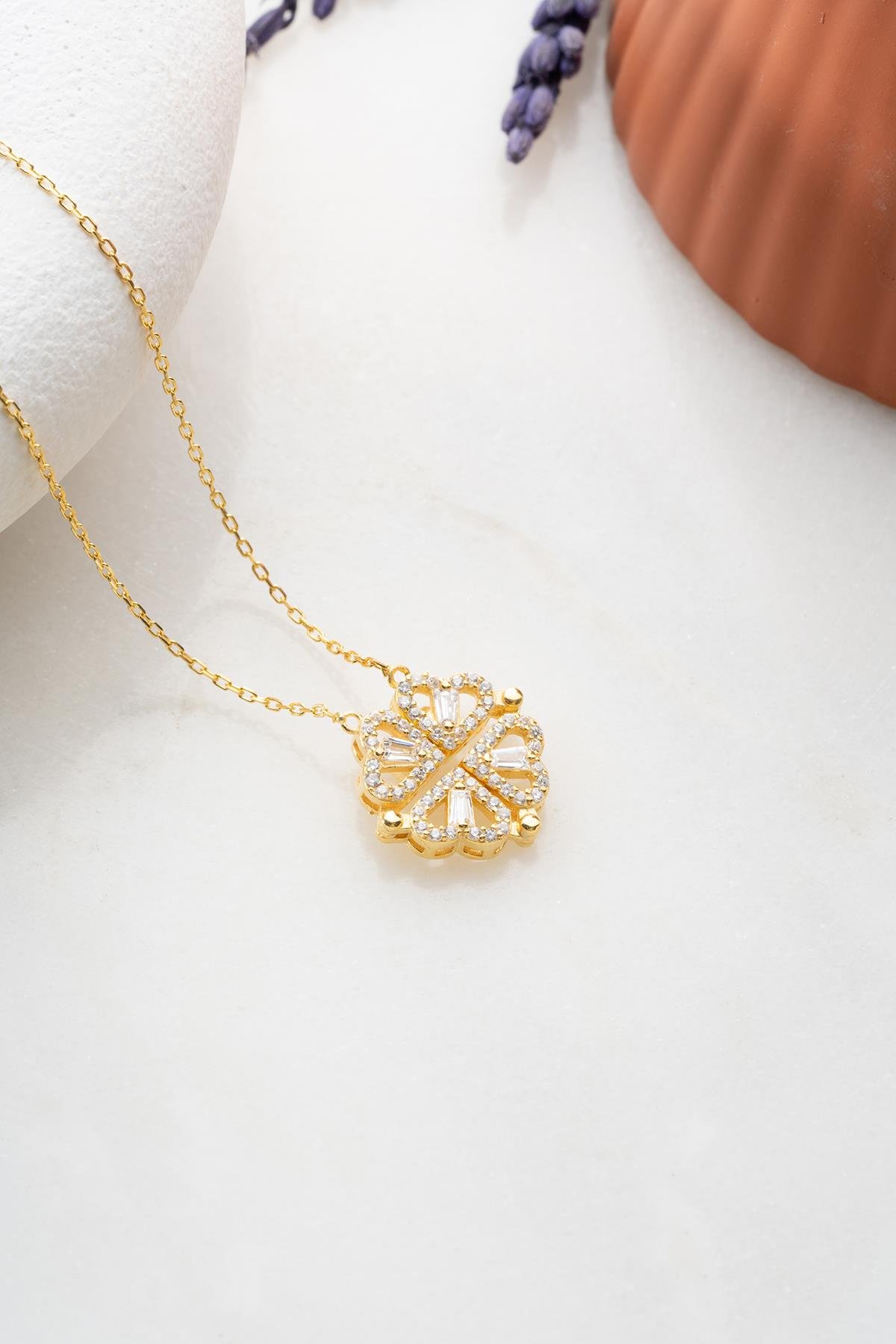 925 Ayar Gümüş Mıknatıslı Açılır Kapanır Gold Yonca Kolye