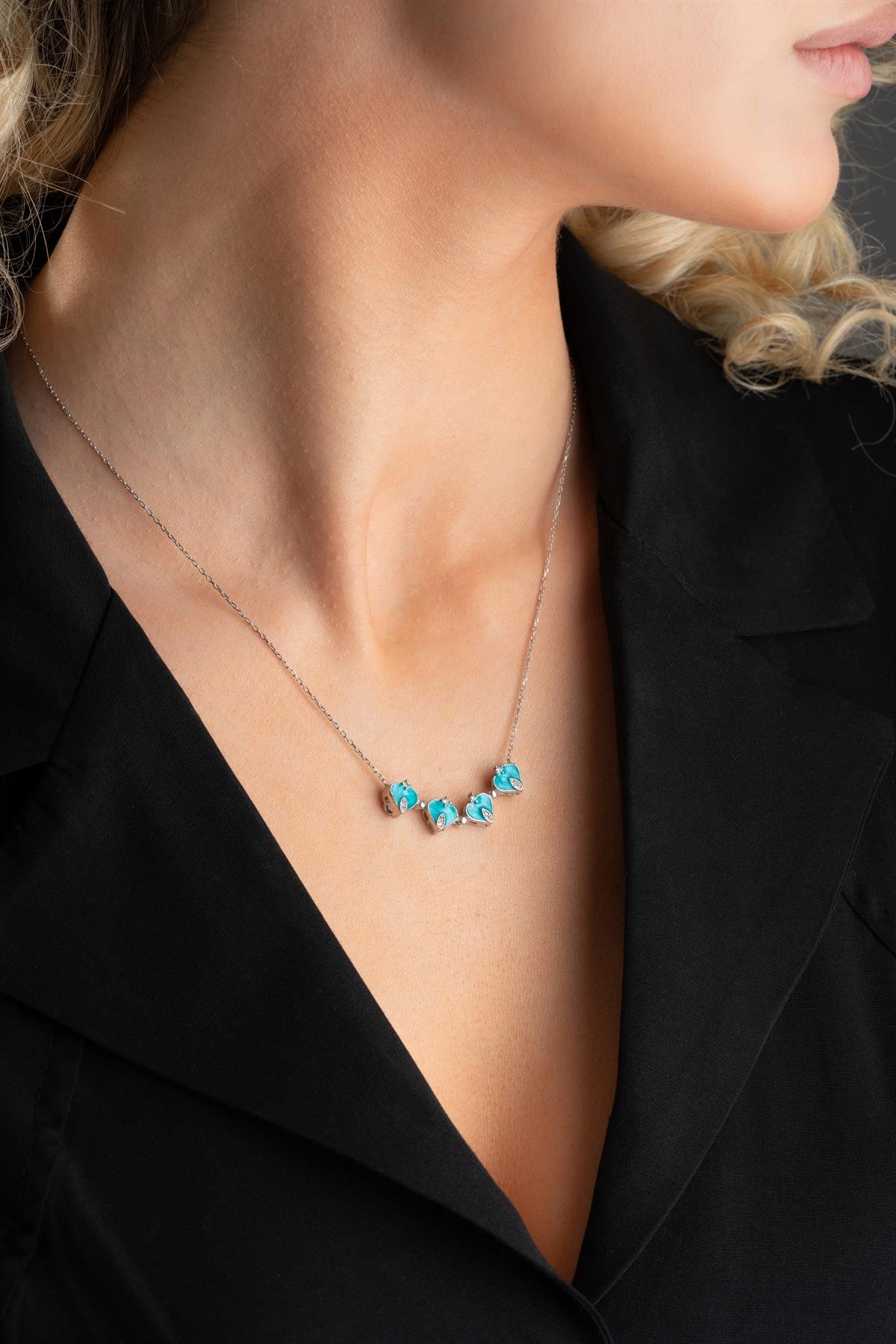 925 Ayar Gümüş Mıknatıslı Ayrılabilir Su Yeşili Mineli 4 Kalpli Yonca Kolye