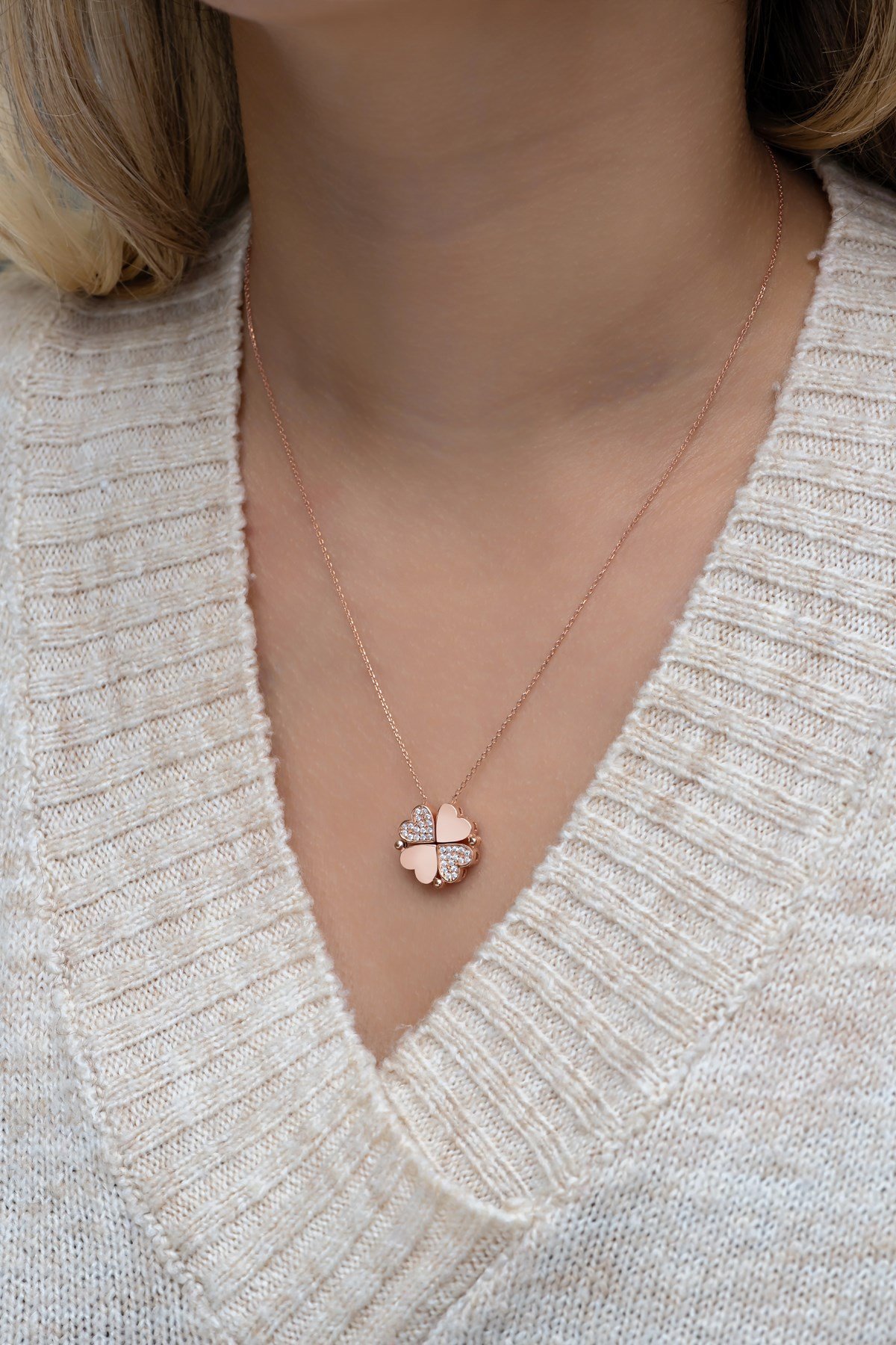 925 Ayar Gümüş Mıknatıslı Ayrılabilir Rose Yonca Kolye