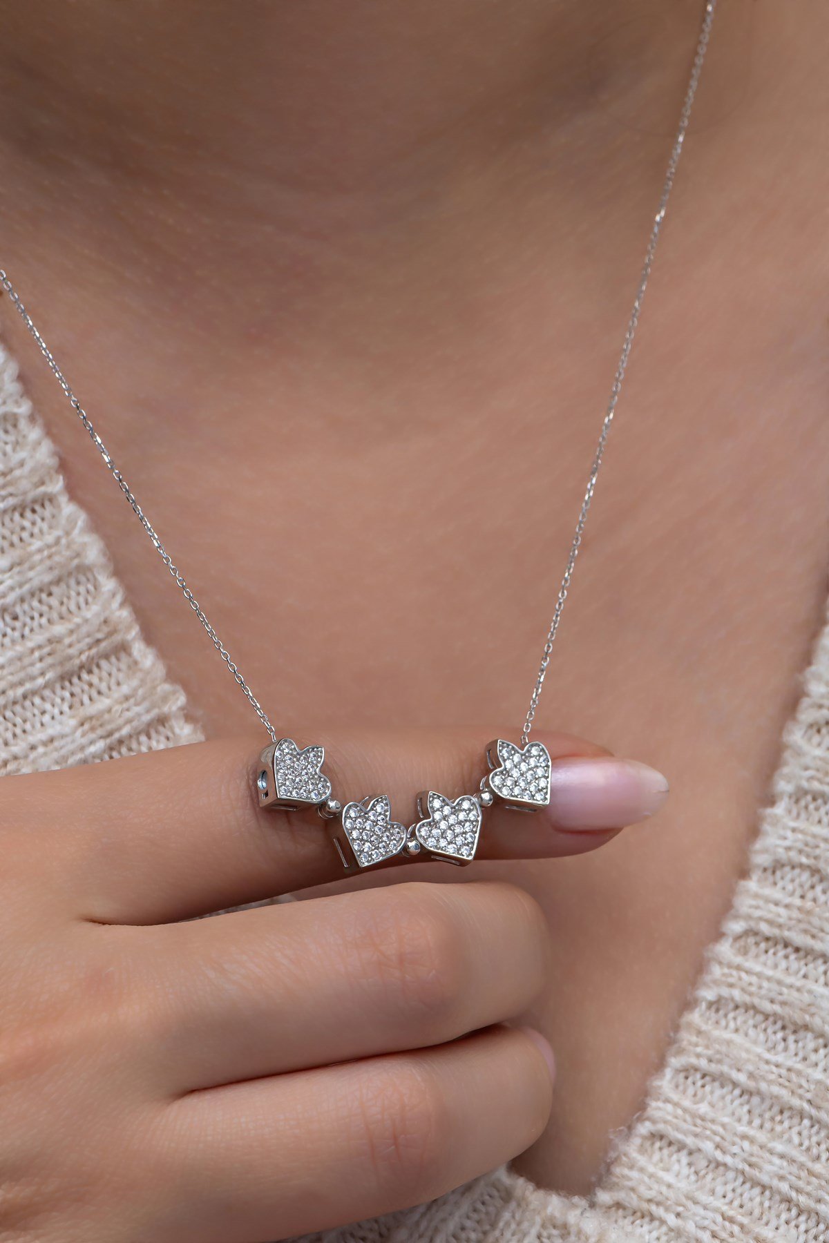 925 Ayar Gümüş Mıknatıslı Ayrılabilir Zirkon Taşlı Yonca Kolye