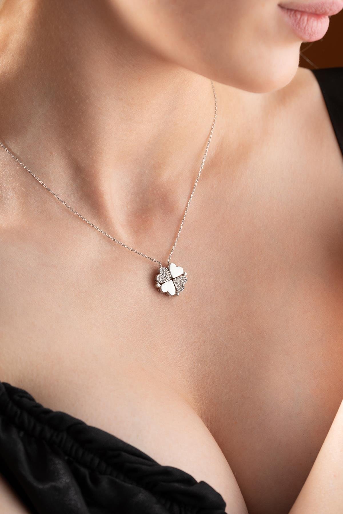 925 Ayar Gümüş Mıknatıslı Ayrılabilir Rodyumlu Yonca Kolye