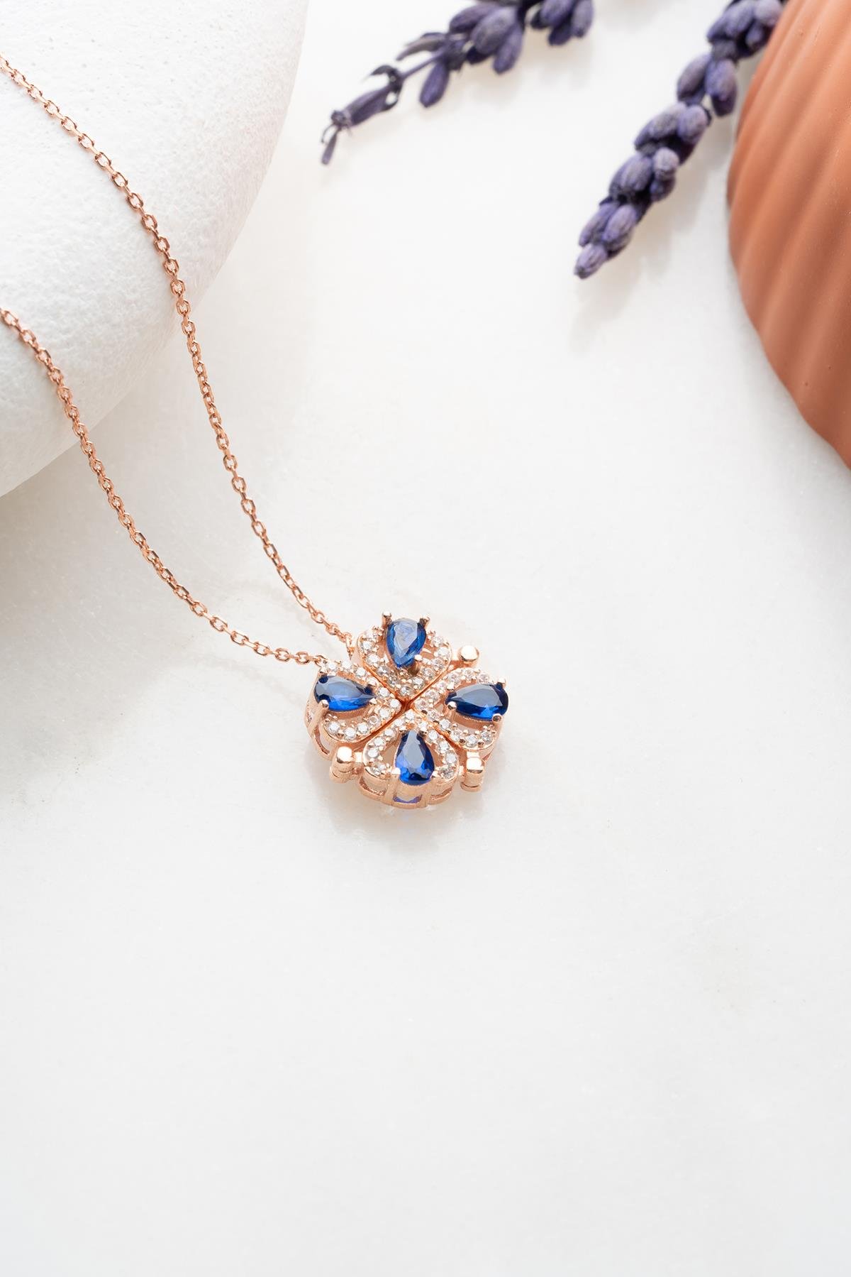 925 Ayar Gümüş Mıknatıslı Ayrılabilir Yeşil Zirkon Taşlı 4 Kalpli Yonca Kolye