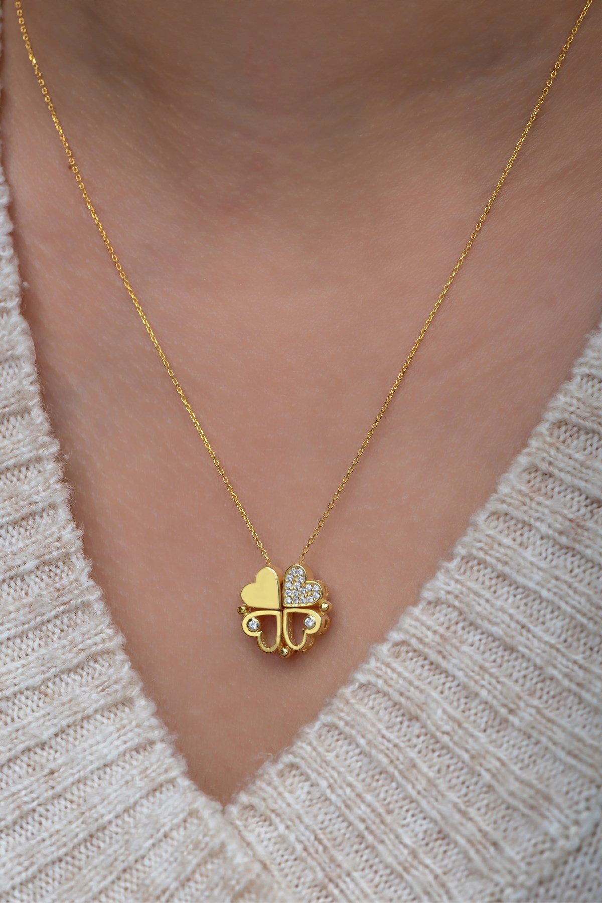 925 Ayar Gümüş Mıknatıslı Ayrılabilir 4 Kalpli Yonca Kolye