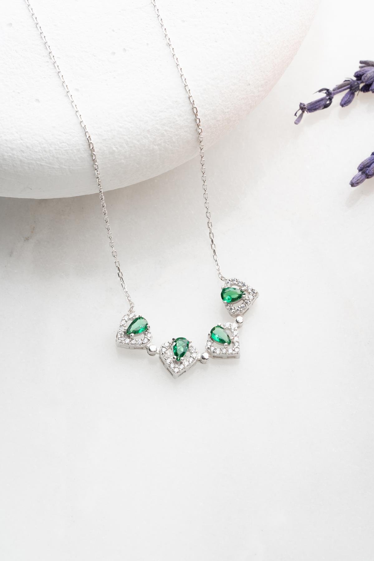 925 Ayar Gümüş Mıknatıslı Ayrılabilir Rodyumlu Yeşil Zirkon Taşlı 4 Kalpli Yonca Kolye