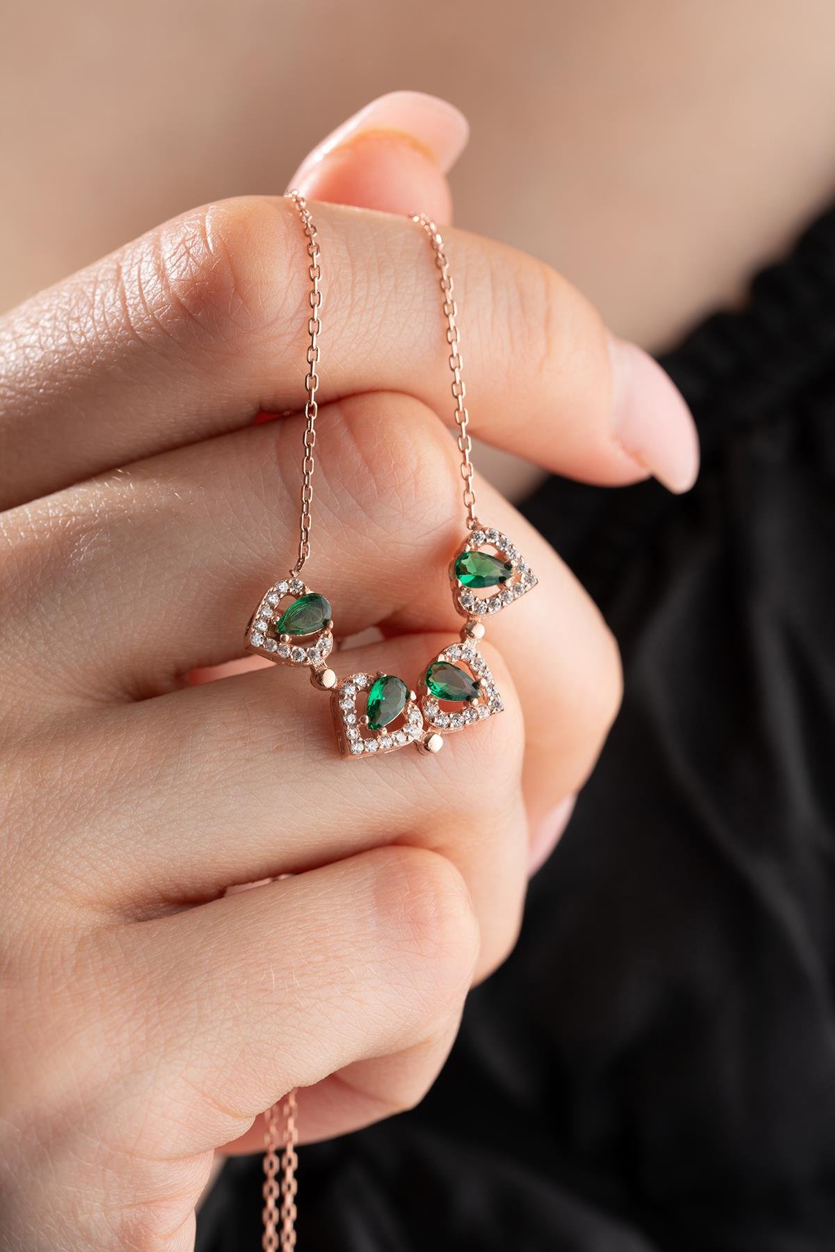 925 Ayar Gümüş Mıknatıslı Ayrılabilir Yeşil Zirkon Taşlı 4 Kalpli Yonca Kolye