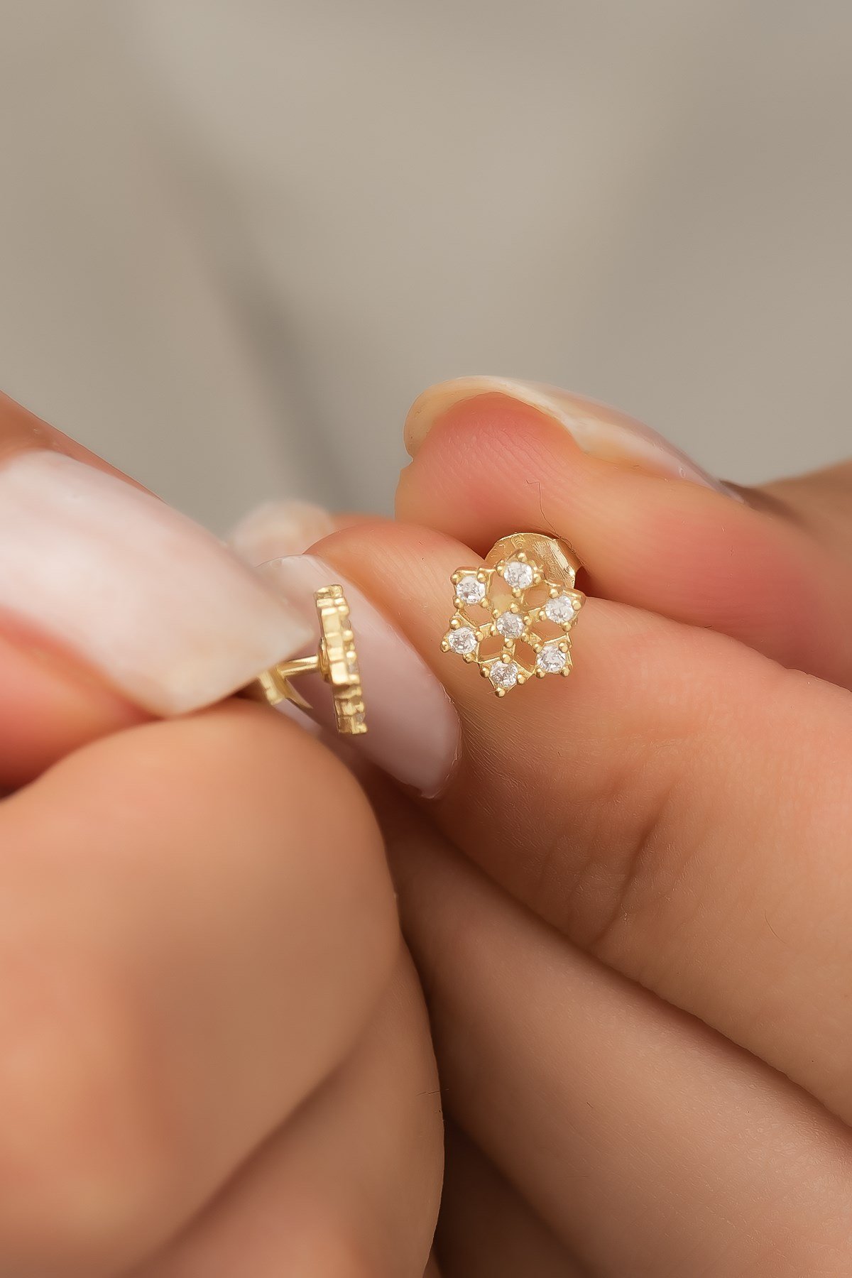 925 Ayar Gümüş Minik Gold Kartanesi Küpe