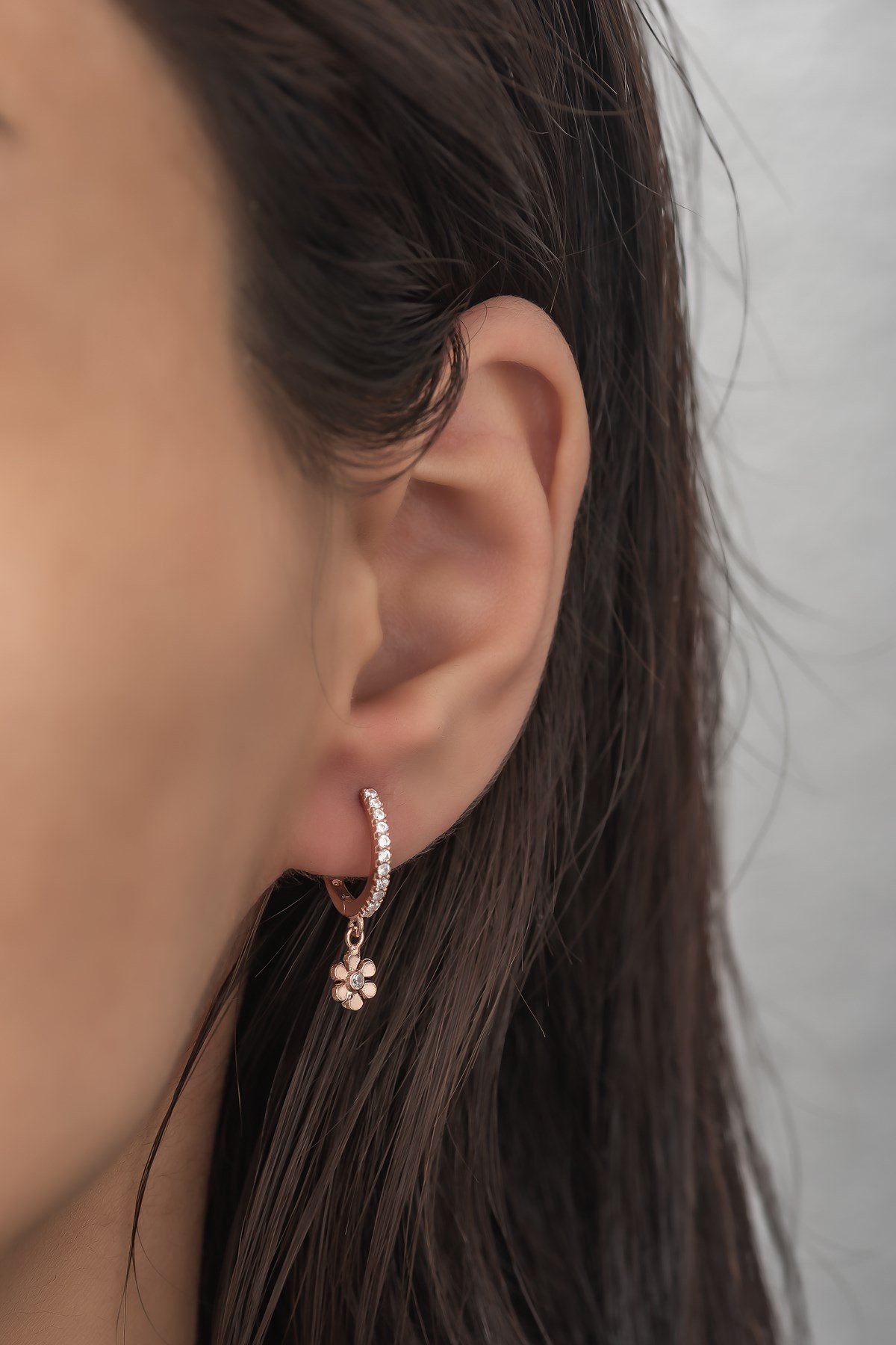 925 Ayar Gümüş Minimal Çiçek Küpe