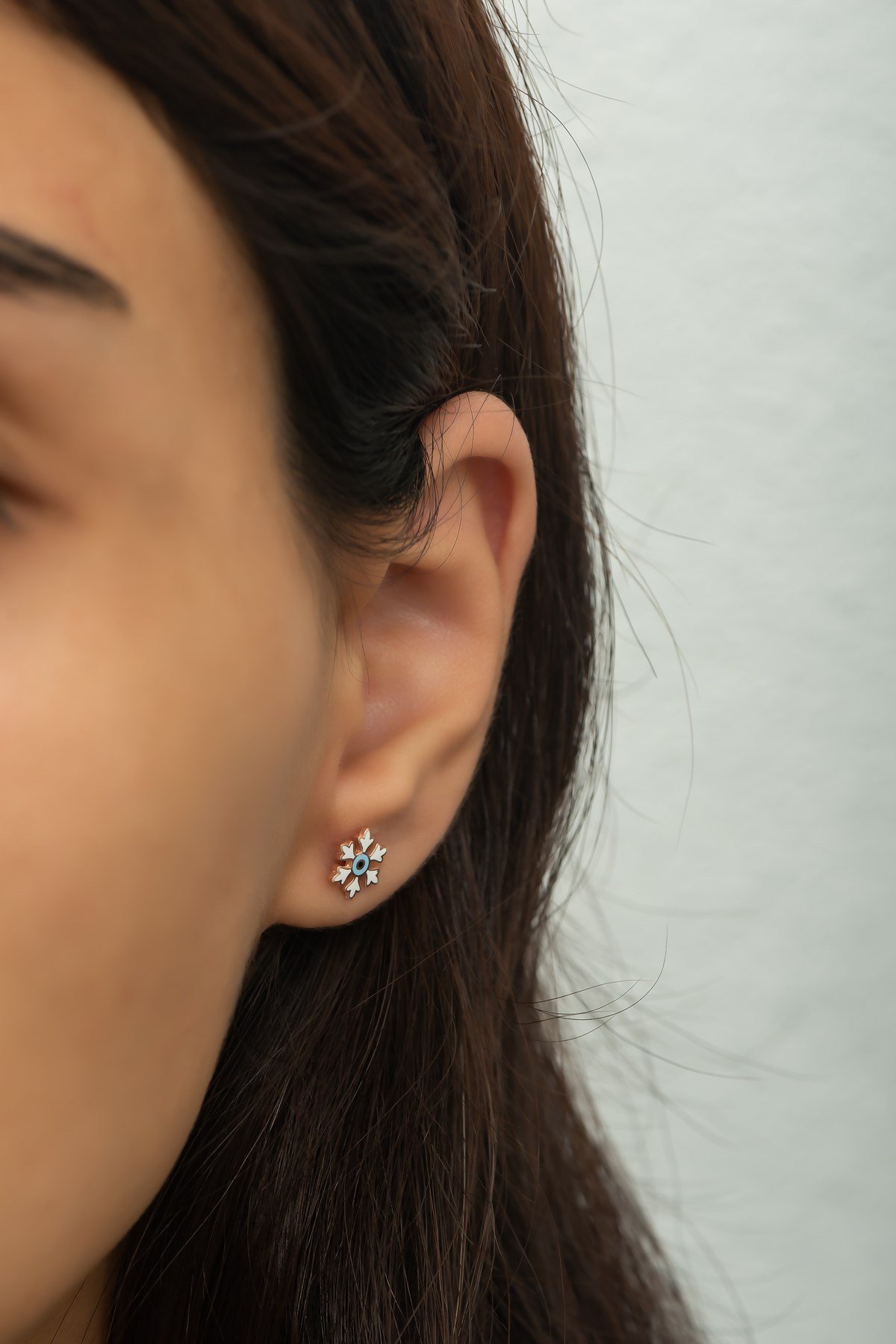 925 Ayar Gümüş Minimal Mineli Kartanesi Küpe