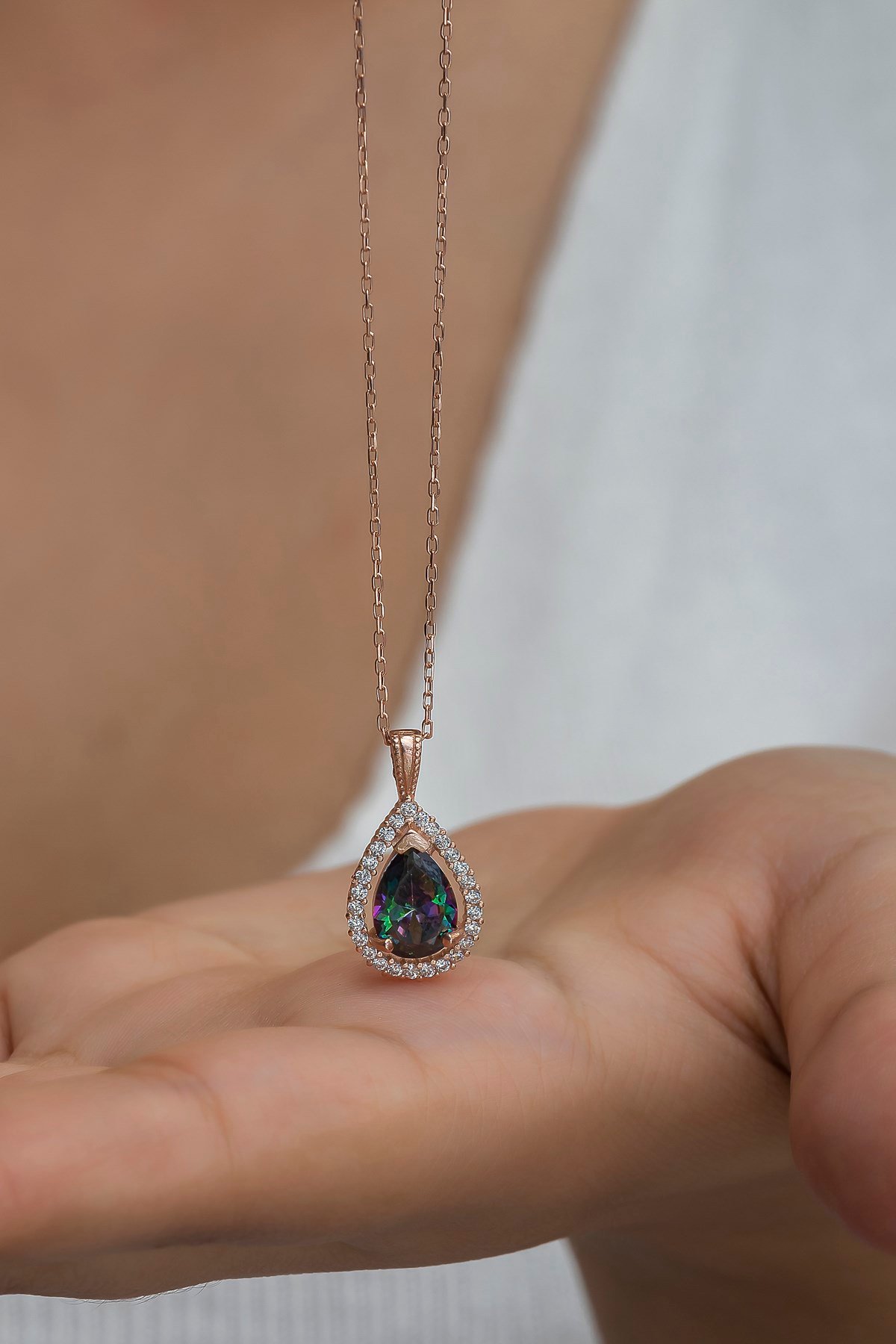 925 Ayar Gümüş Mistik Topaz Taşlı Damla Tektaş Kolye