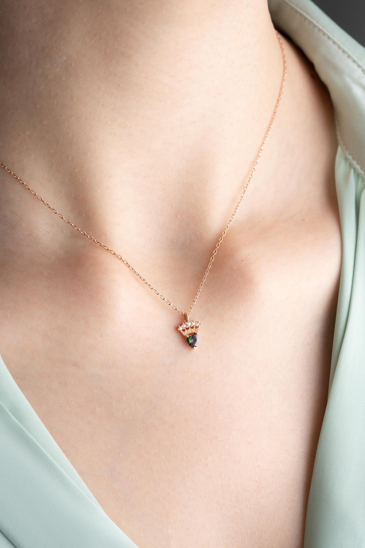 925 Ayar Gümüş Mistik Topaz Taşlı Minimal Kral Tacı Kolye