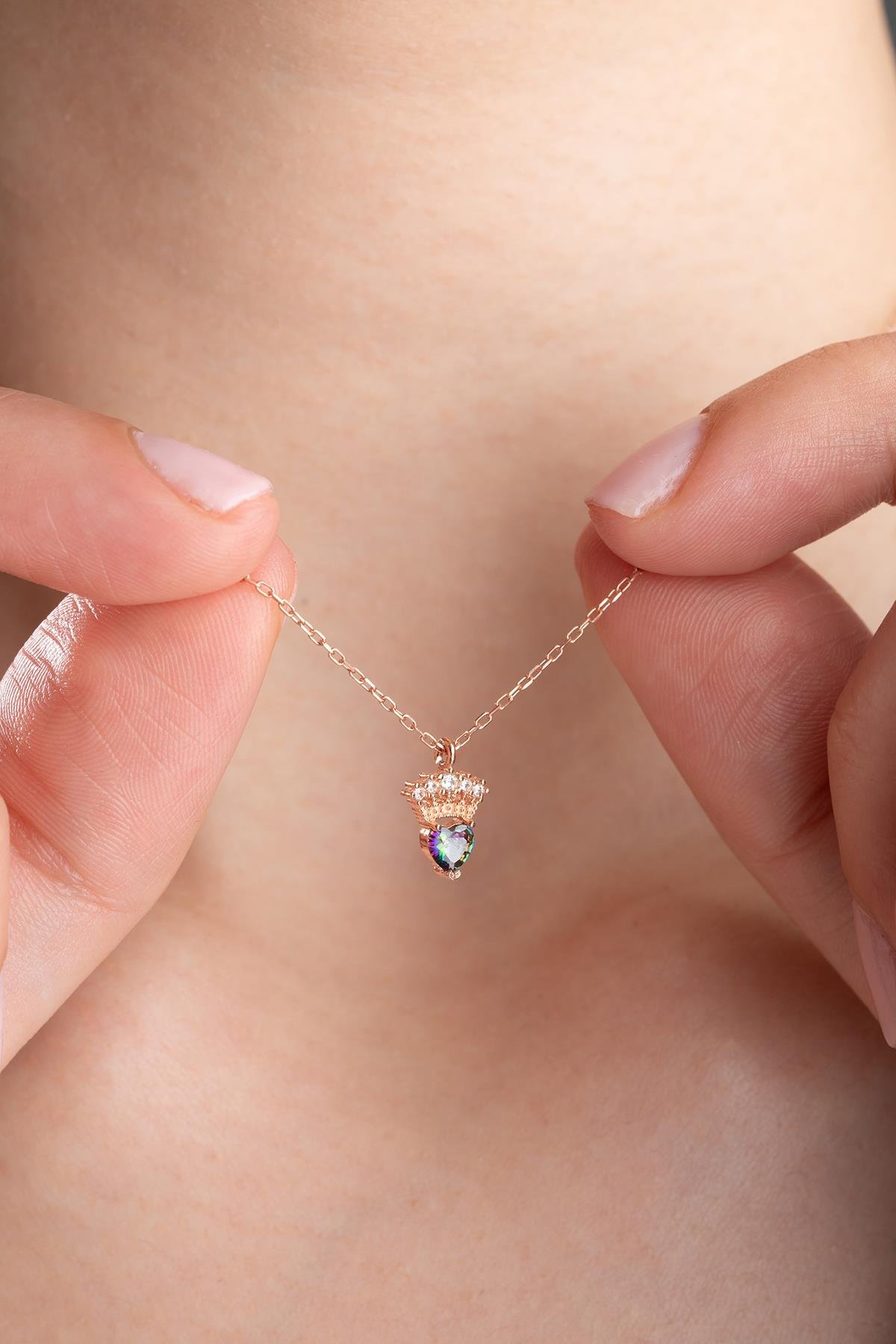 925 Ayar Gümüş Mistik Topaz Taşlı Minimal Kral Tacı Kolye