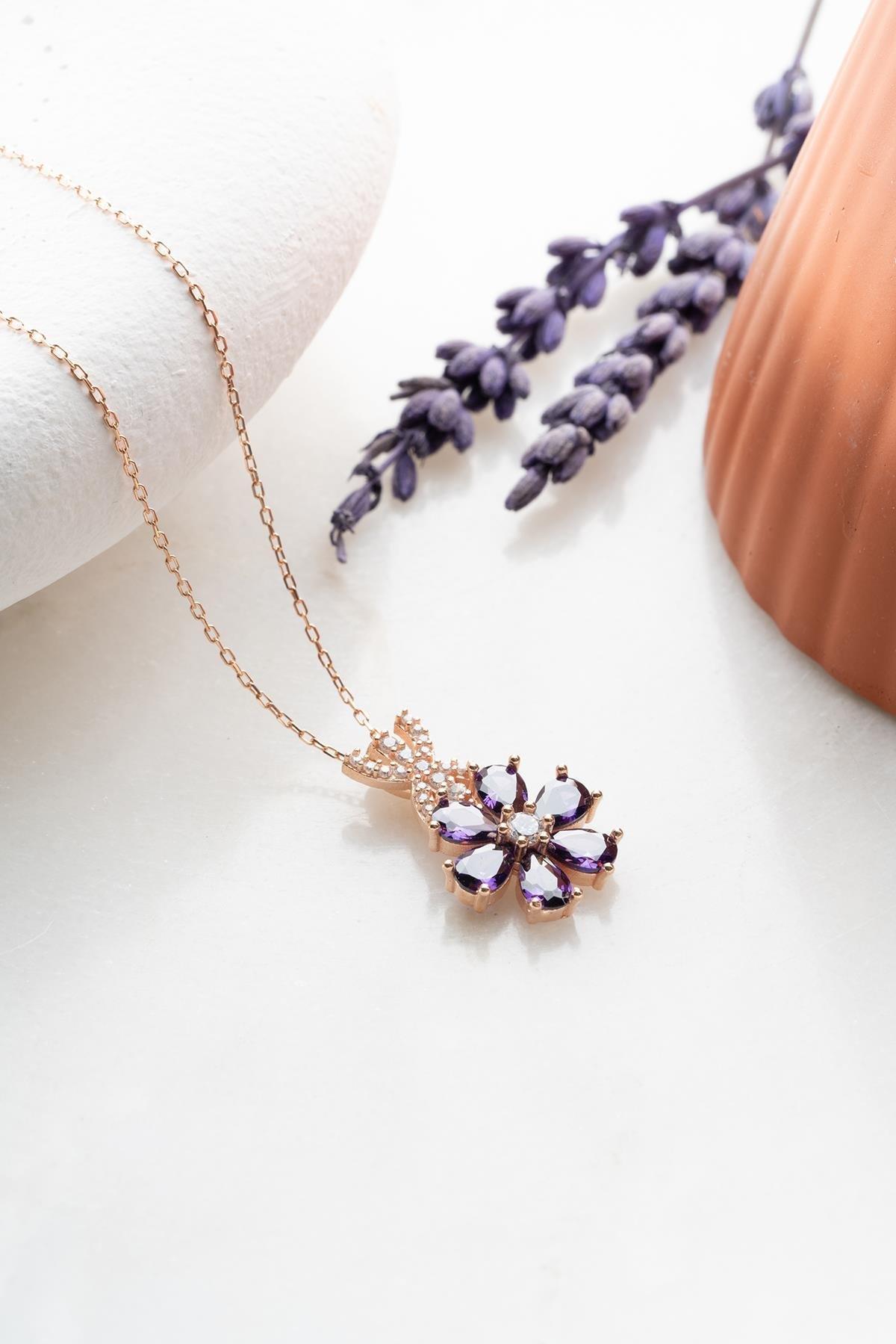 925 Ayar Gümüş Mor Taşlı 6 Yaprak Lotus Çiçeği Kolye