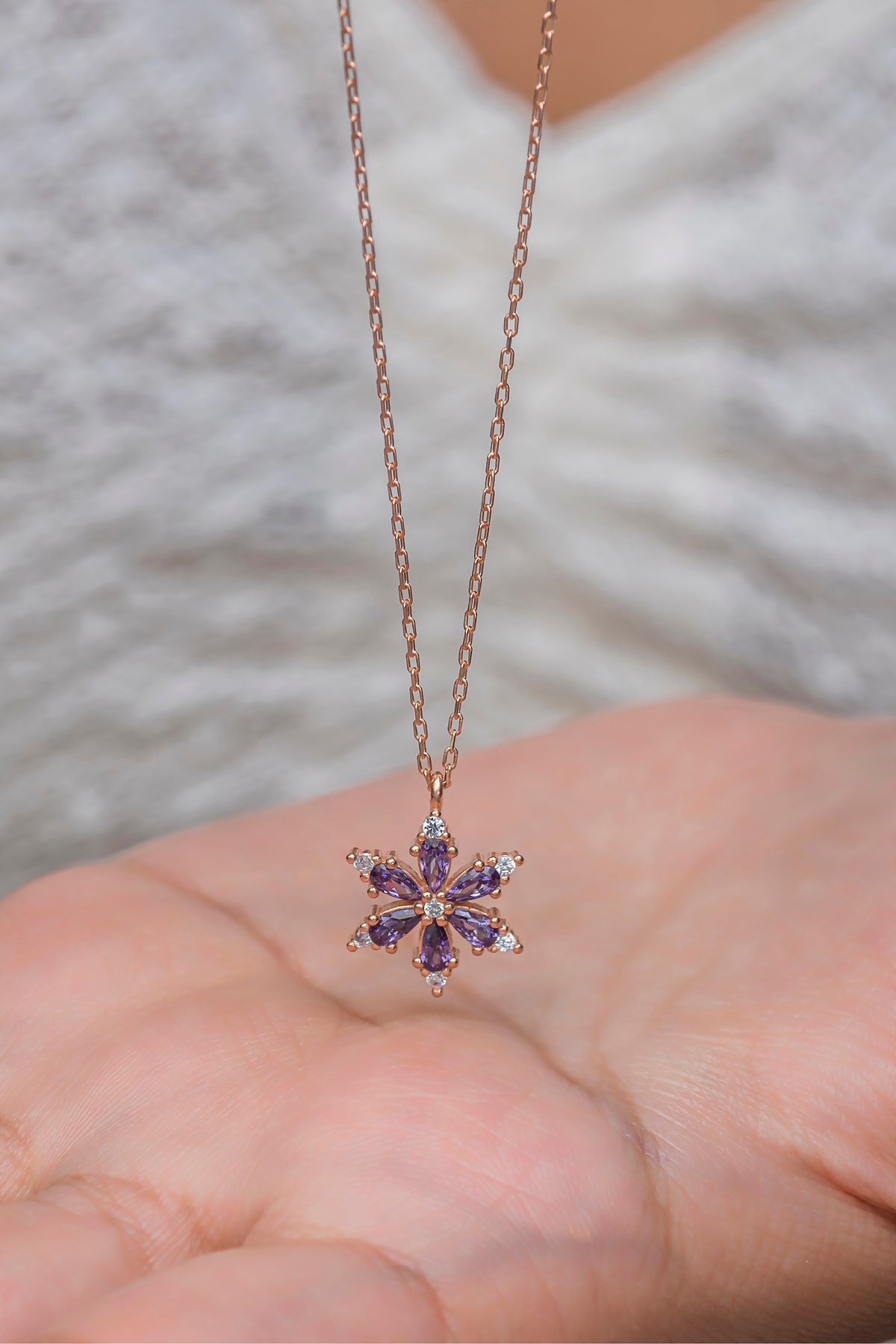 925 Ayar Gümüş Mor Taşlı Lotus Kamelya Çiçeği Kolye