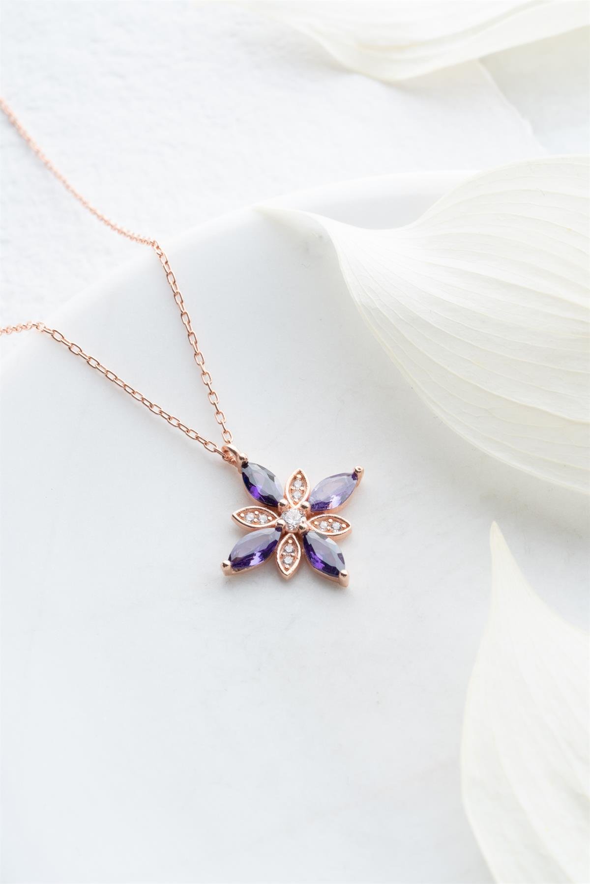 925 Ayar Gümüş Mor Zirkon Taşlı Umut Çiçeği Kolye