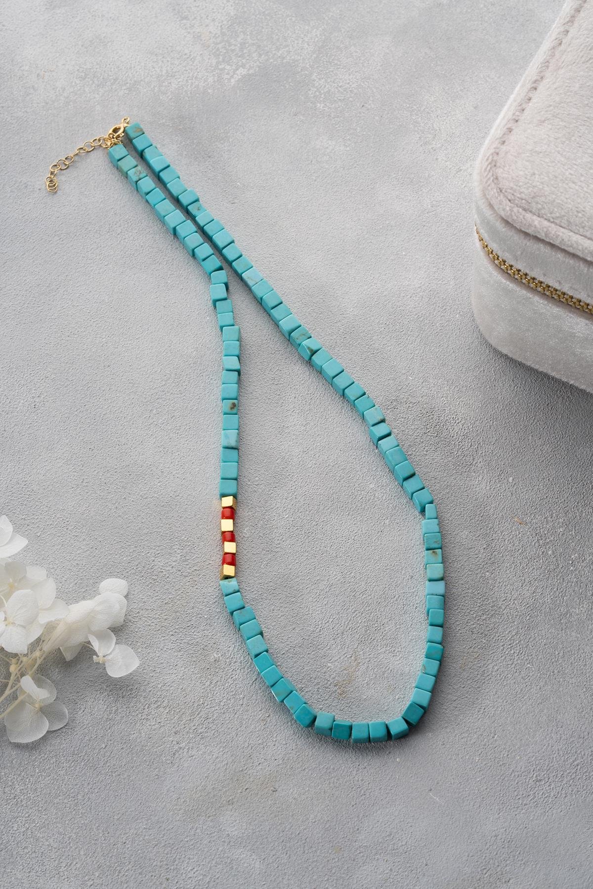 925 Ayar Gümüş Parçalı Doğal Küp Firuze Taşlı Mercan Taş Detaylı Kolye