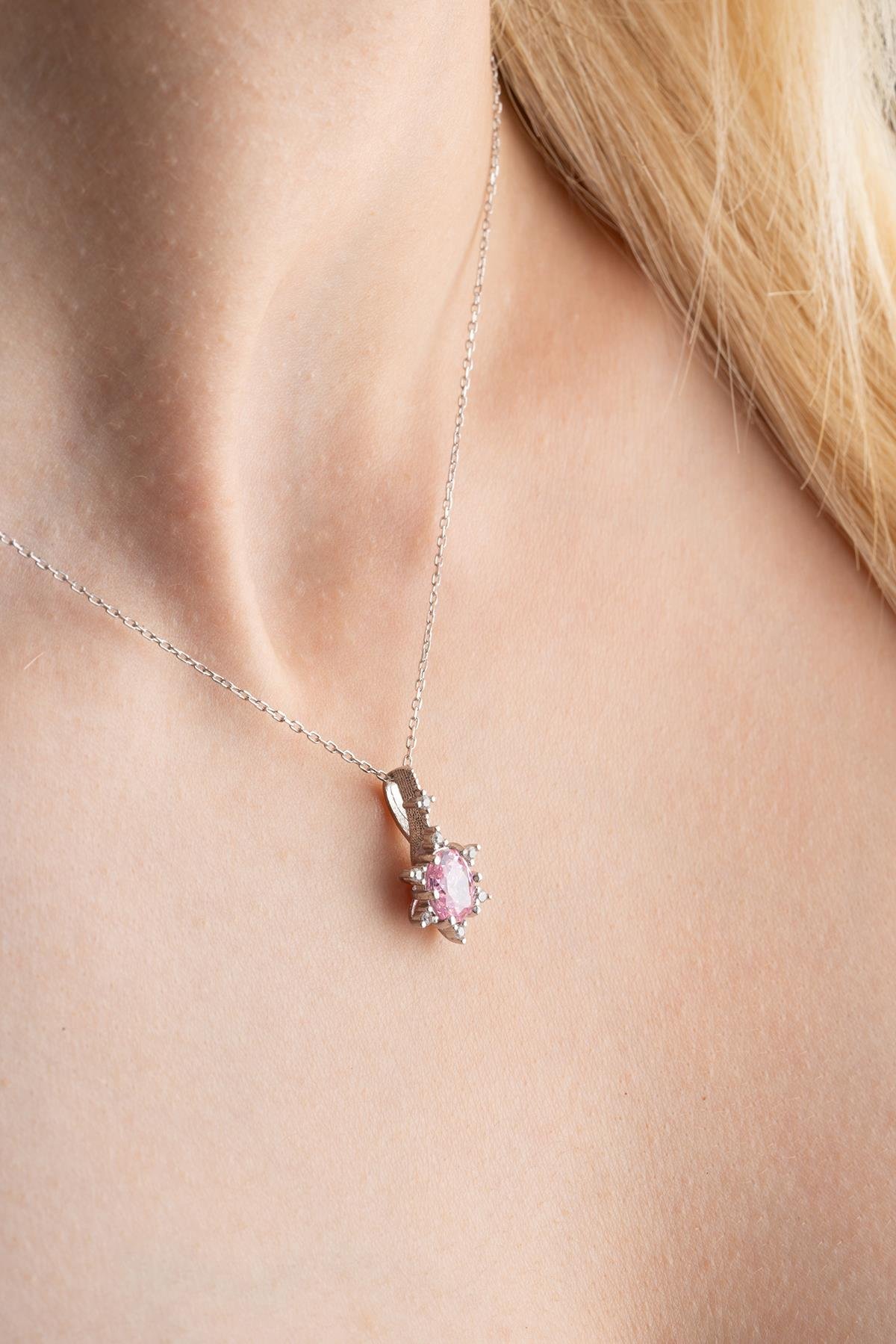 925 Ayar Gümüş Pembe Oval Taşlı Küpe Ve Kolye Set