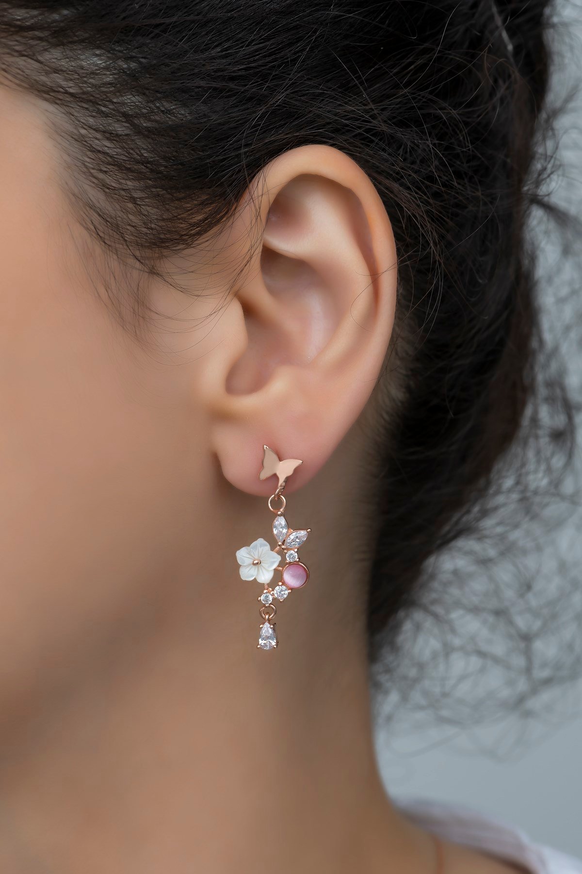 925 Ayar Gümüş Pembe Taşlı Kelebek Manolya Çiçeği Küpe