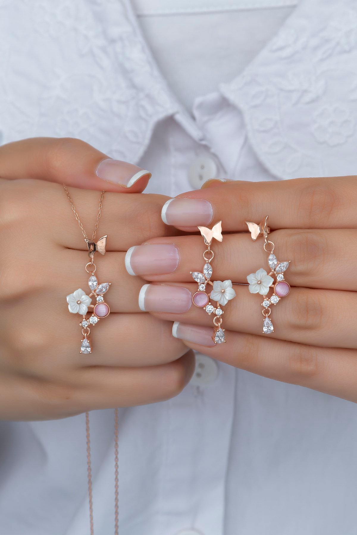 925 Ayar Gümüş Pembe Taşlı Kelebek Manolya Çiçeği Kolye ve Küpe Set