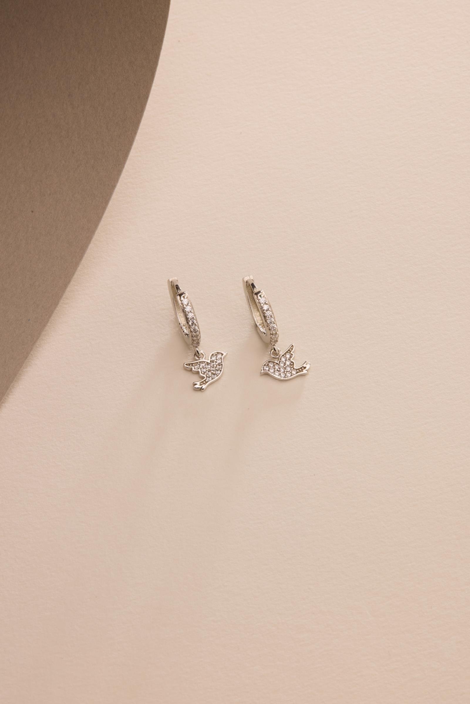 925 Ayar Gümüş Rodyum Kaplama 10 mm Sallantılı Kuş Model Küpe