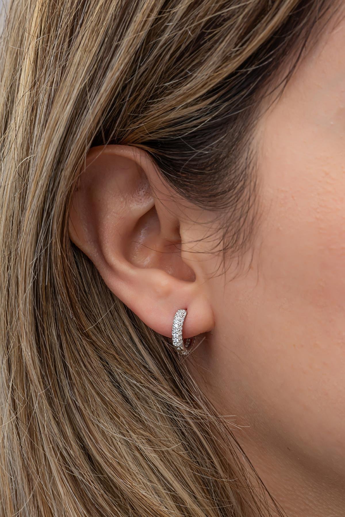 925 Ayar Gümüş Rodyum Kaplama 10 mm Zirkon Taşlı Tamtur Küpe