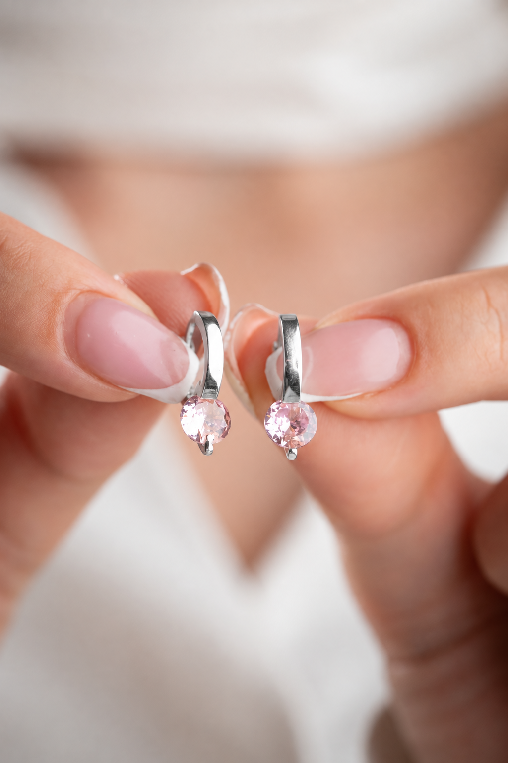 925 Ayar Gümüş Rodyum Kaplama 12 mm Pembe Taşlı Halka Küpe