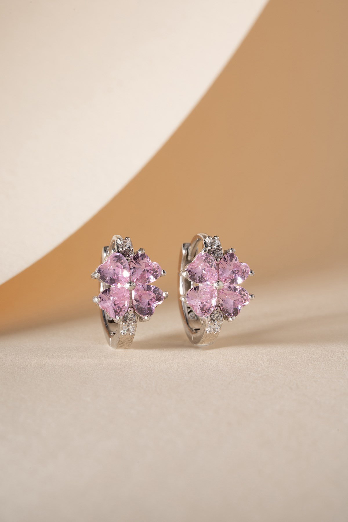 925 Ayar Gümüş Rodyum Kaplama 15 mm Pembe Taşlı Yonca Model Küpe