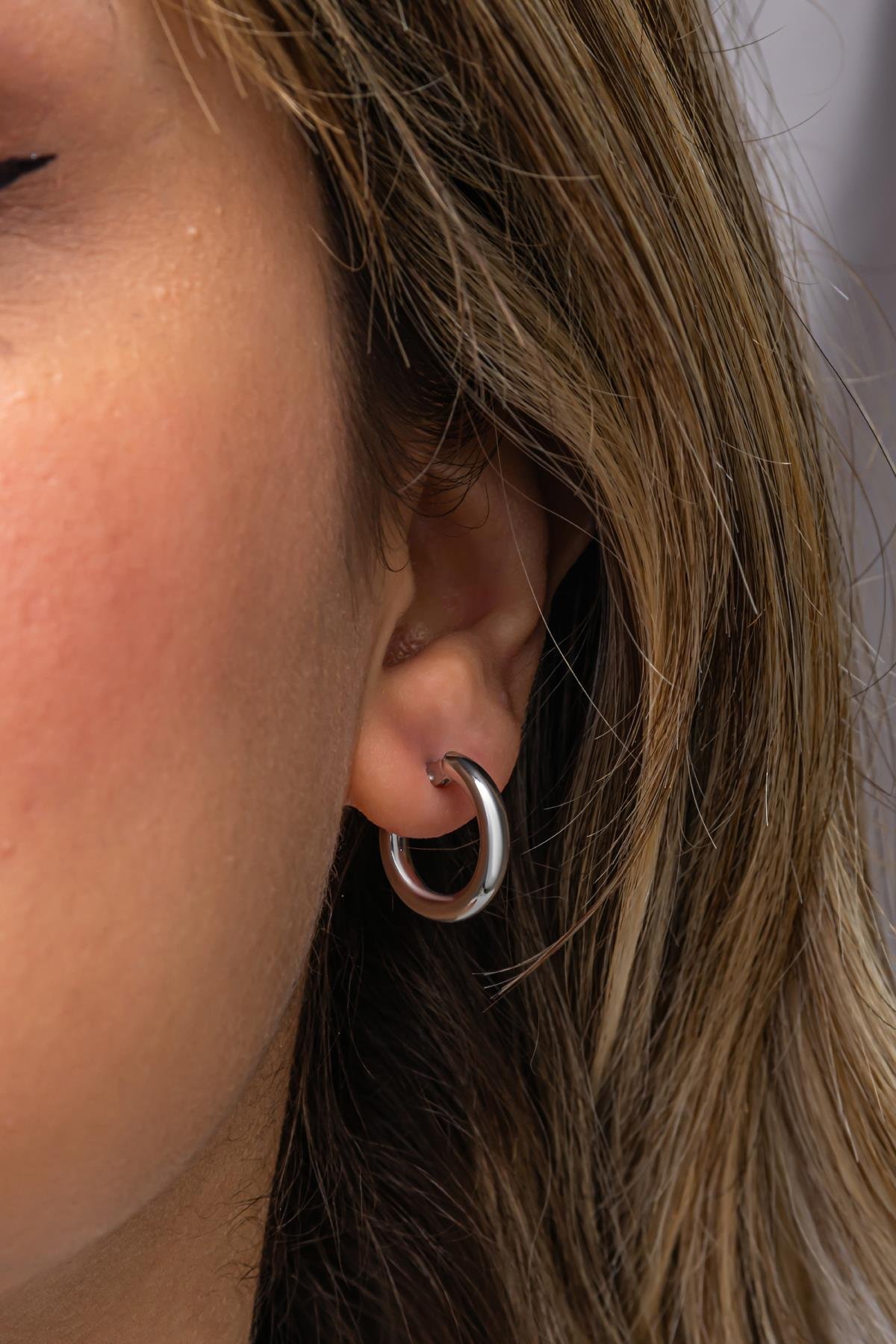 925 Ayar Gümüş Rodyum Kaplama 18 mm Sade Halka Küpe