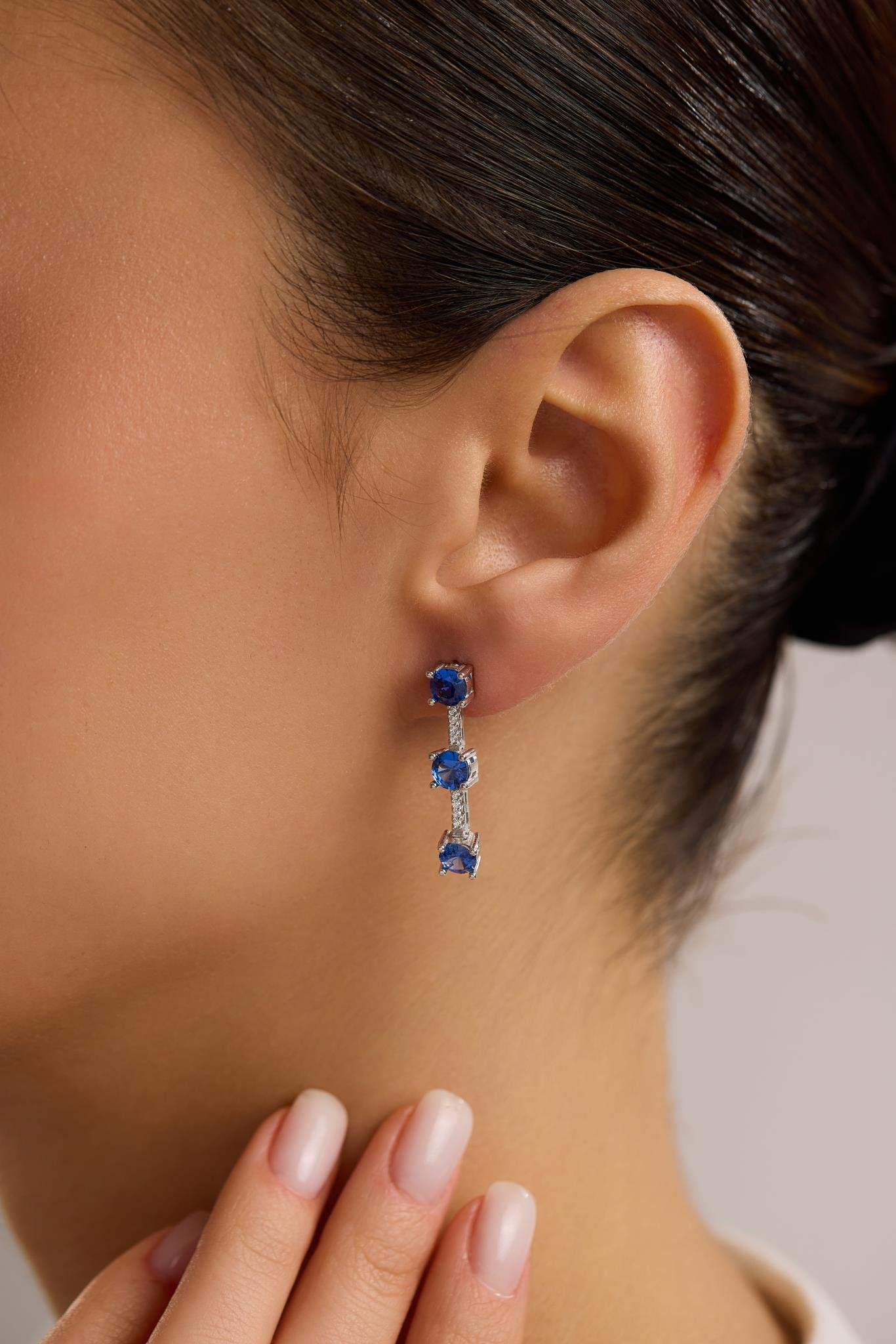 925 Ayar Gümüş Rodyum Kaplama 3'Lü Mavi Yuvarlak Taşlı Sallantılı Küpe