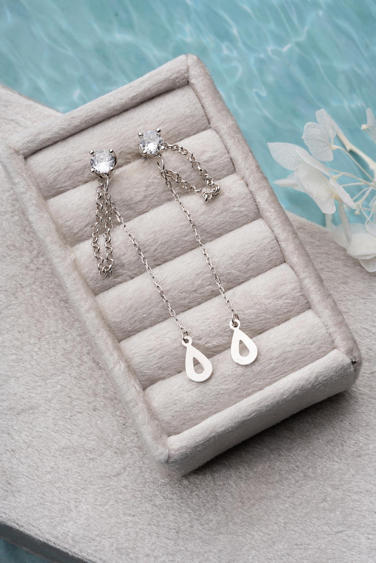 925 Ayar Gümüş Rodyum Kaplama 5 Mm Tektaş Sallantılı Zincir Su Damlası Model Küpe