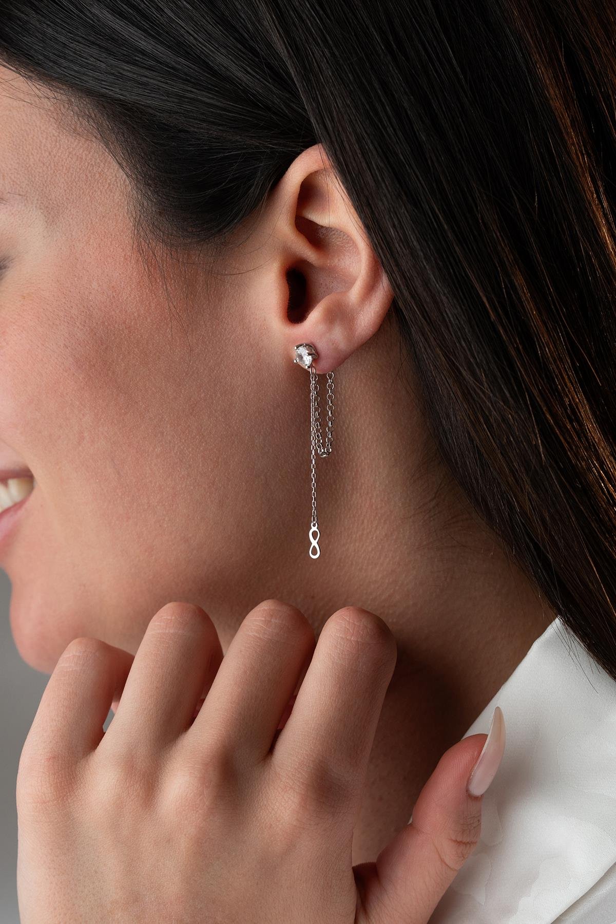 925 Ayar Gümüş Rodyum Kaplama 5 Mm Tektaş Sallantılı Zincir Sonsuzluk Model Küpe