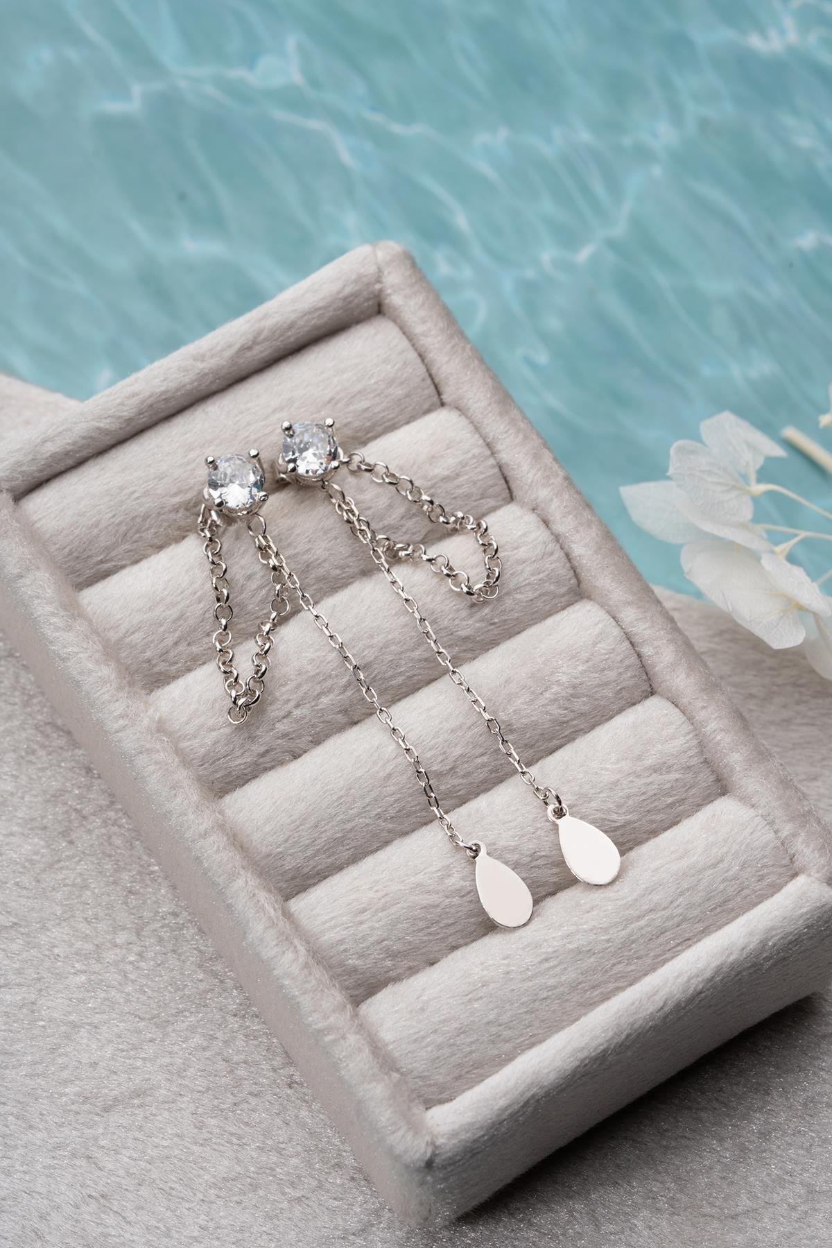 925 Ayar Gümüş Rodyum Kaplama 5 Mm Tektaş Sallantılı Zincir Sade Damla Model Küpe