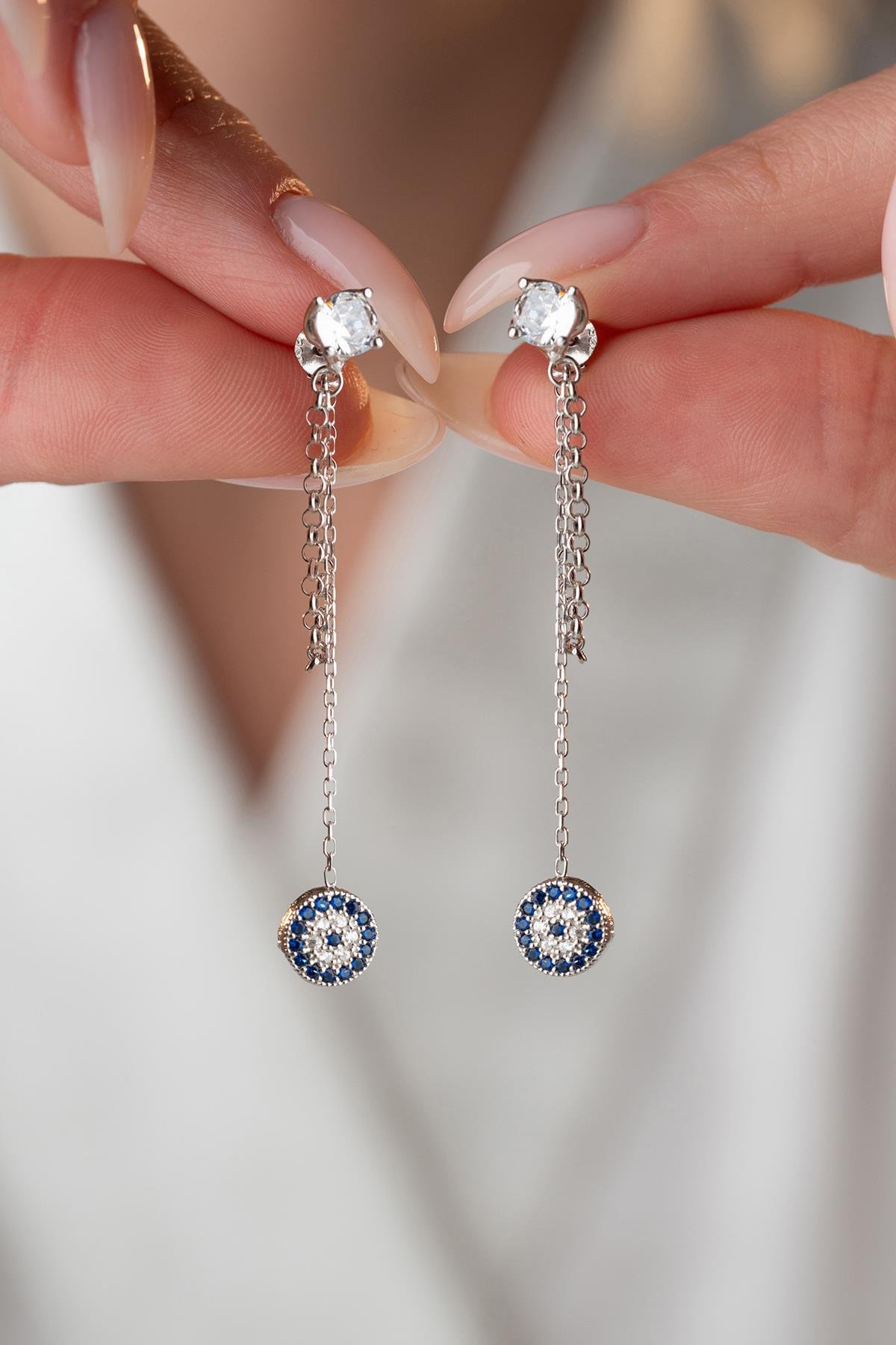 925 Ayar Gümüş Rodyum Kaplama 5 Mm Tektaş Sallantılı Zincir Nazar Küpe