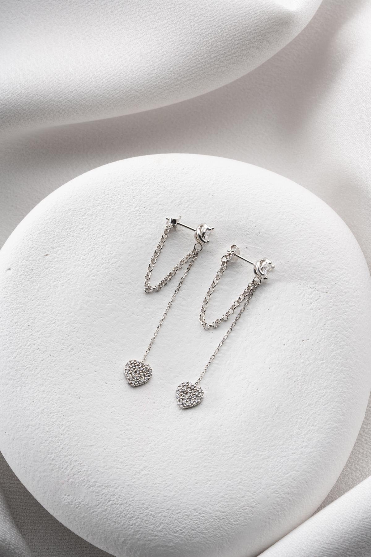 925 Ayar Gümüş Rodyum Kaplama 5 Mm Tektaş Sallantılı Zincir Kalp Model Küpe