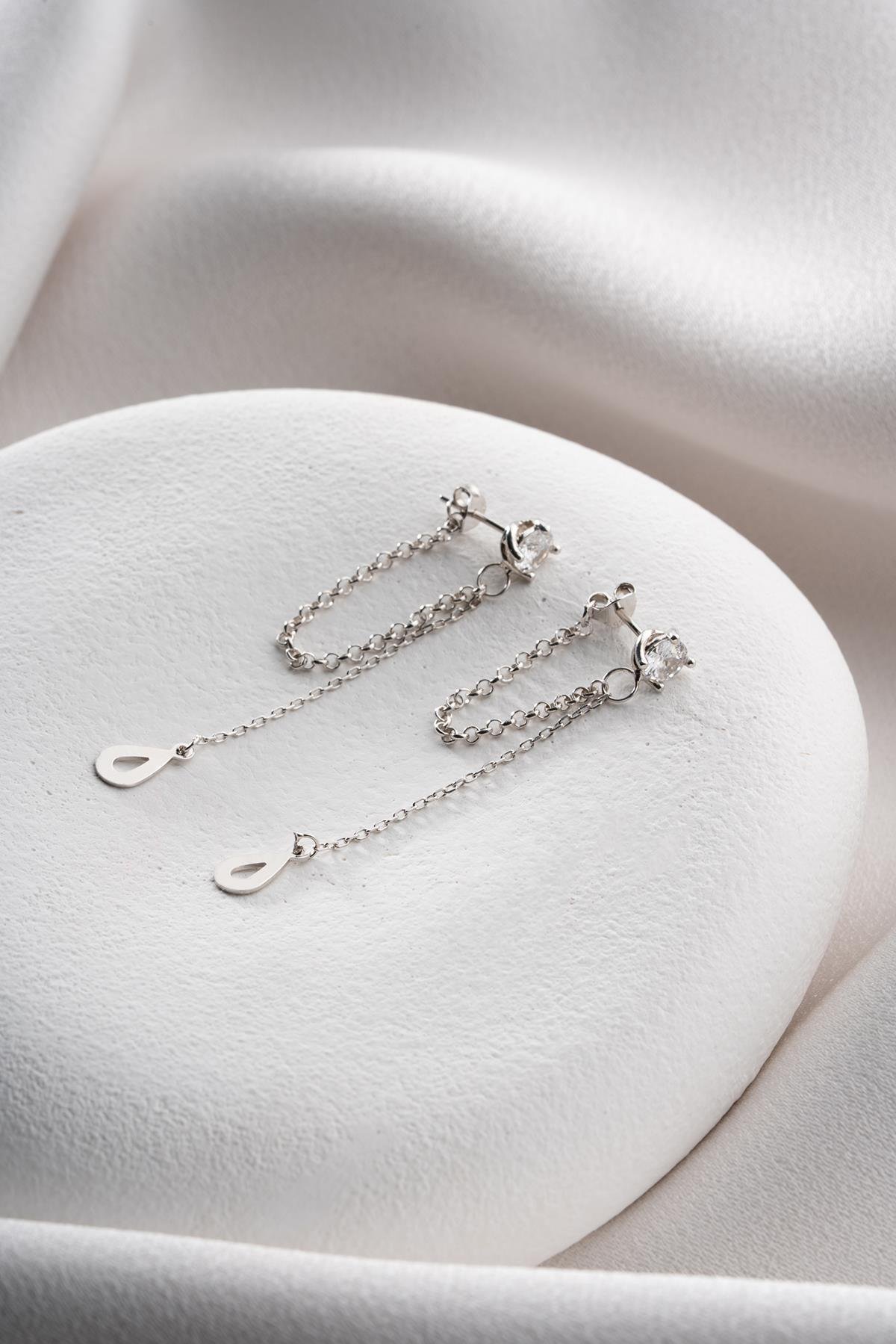 925 Ayar Gümüş Rodyum Kaplama 5 Mm Tektaş Sallantılı Zincir Su Damlası Model Küpe