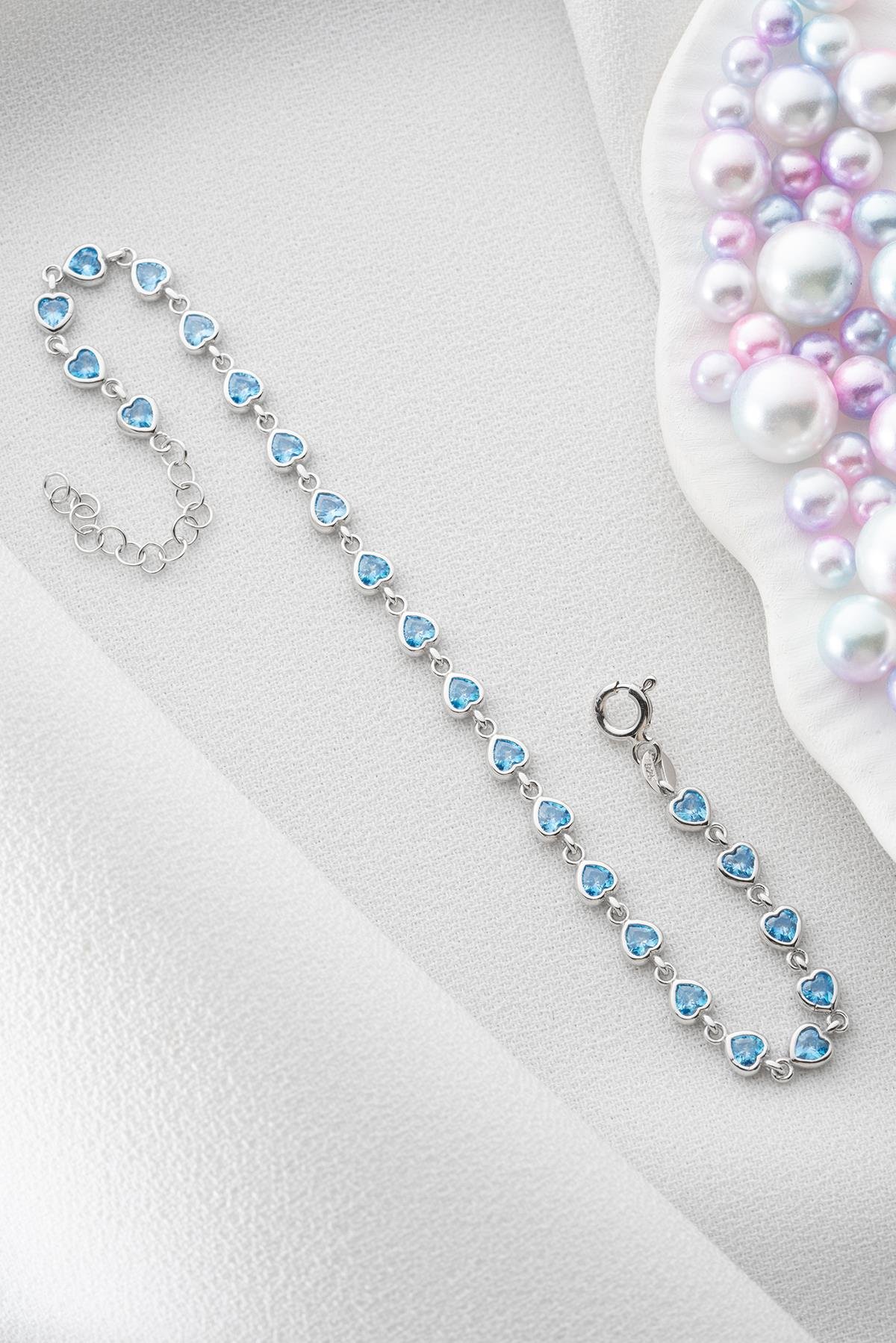 925 Ayar Gümüş Rodyum Kaplama Aquamarin Taşlı Sıralı Kalpli Bileklik