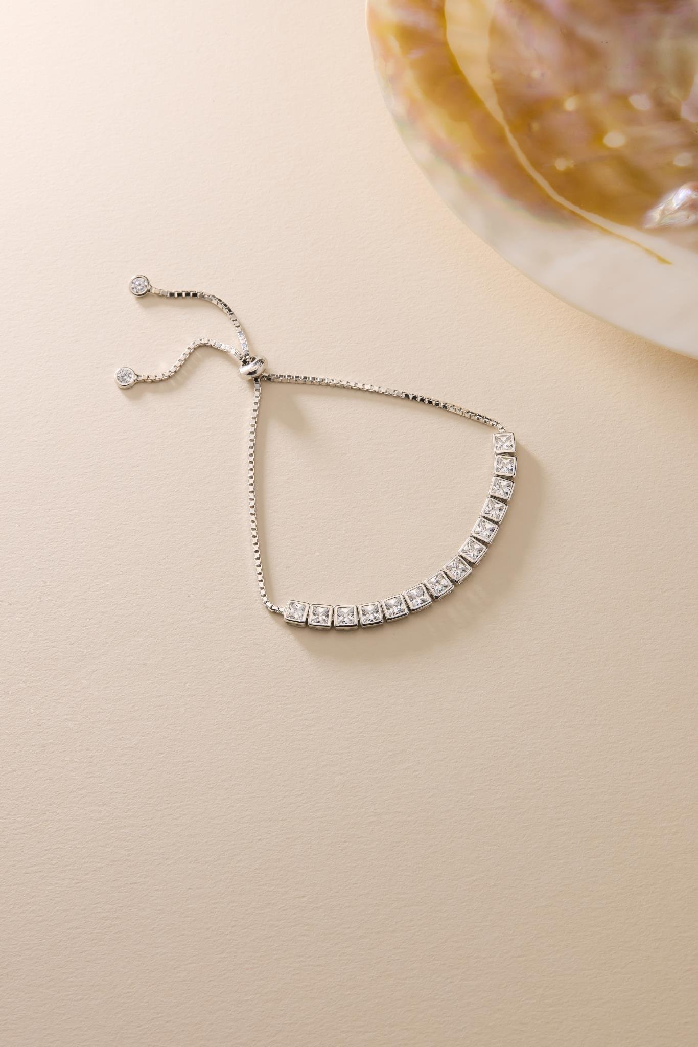 925 Ayar Gümüş Rodyum Kaplama Ayarlanabilir Asansörlü  Sıralı Kare Mor Taşlı Bileklik