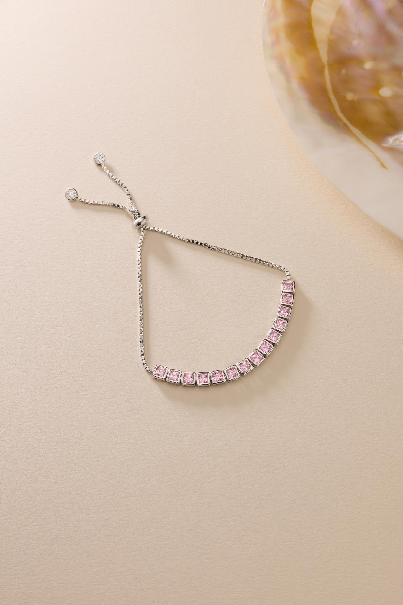 925 Ayar Gümüş Rodyum Kaplama Ayarlanabilir Asansörlü  Sıralı Kare Pembe Taşlı Bileklik