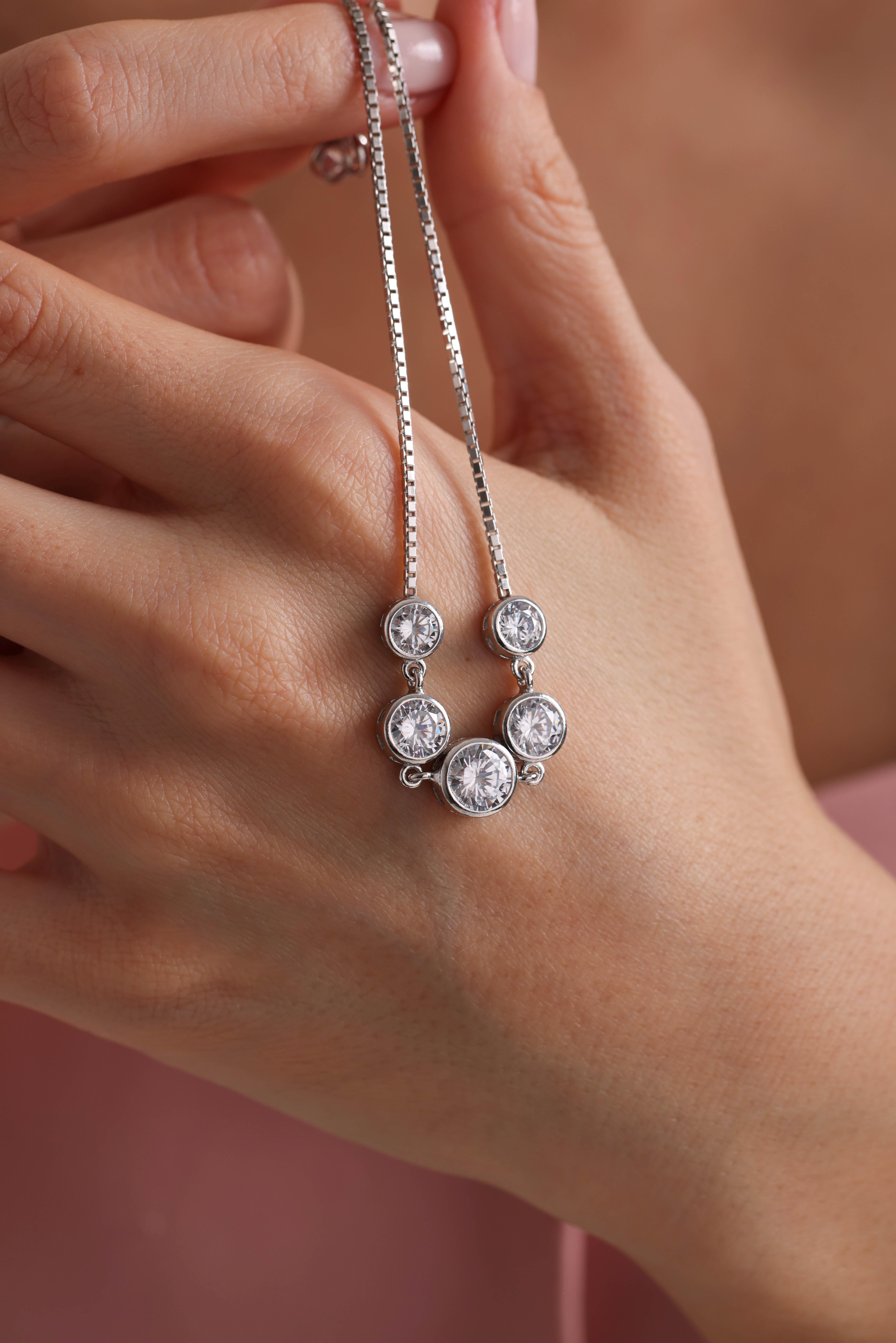 925 Ayar Gümüş Rodyum Kaplama Ayarlanabilir Asansörlü Beştaş Model Bileklik 