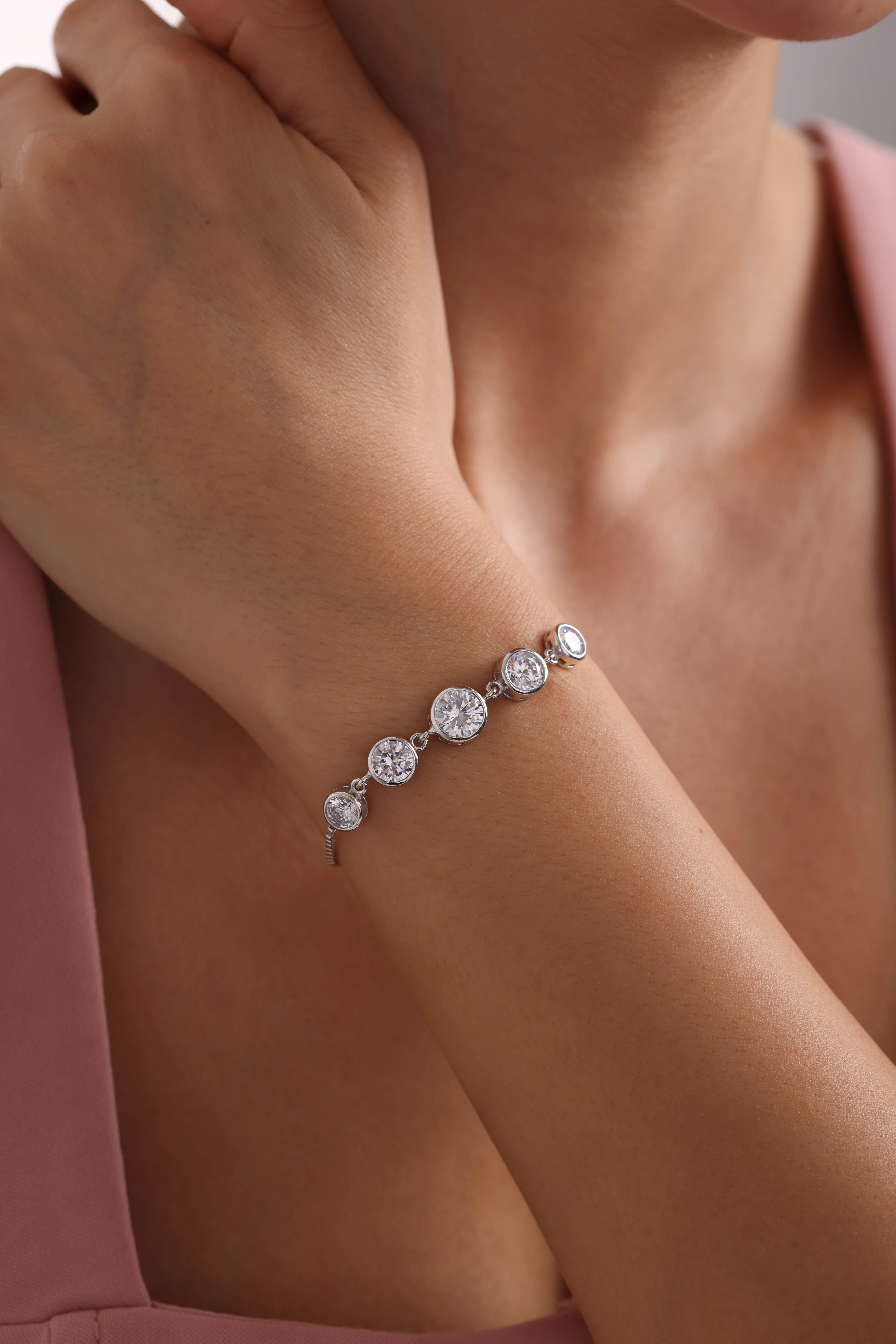 925 Ayar Gümüş Rodyum Kaplama Ayarlanabilir Asansörlü Beştaş Model Bileklik 