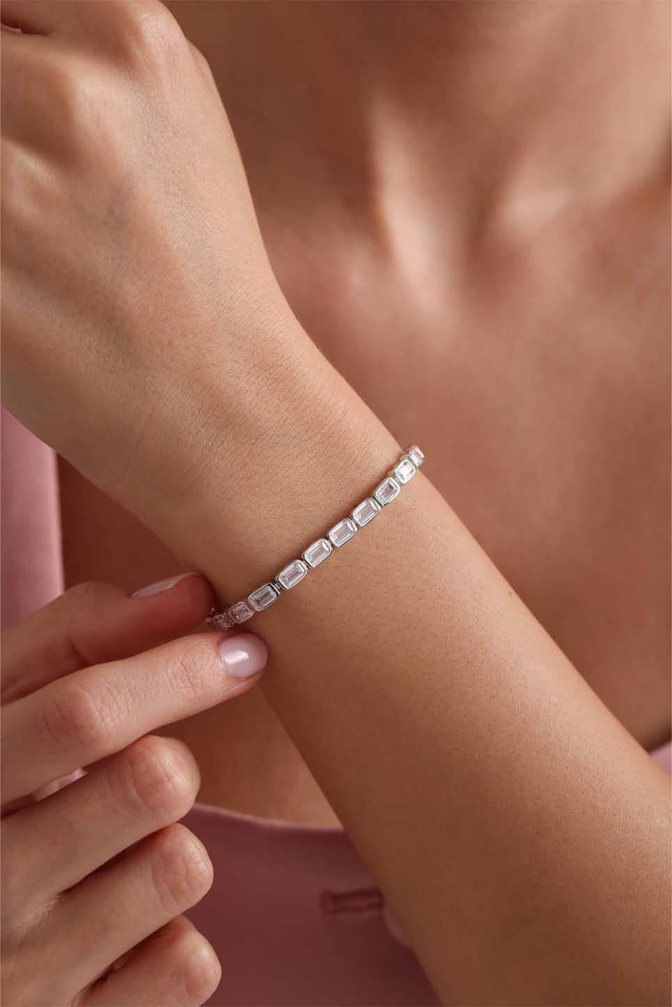 925 Ayar Gümüş Rodyum Kaplama Baget Taşlı Suyolu Bileklik 