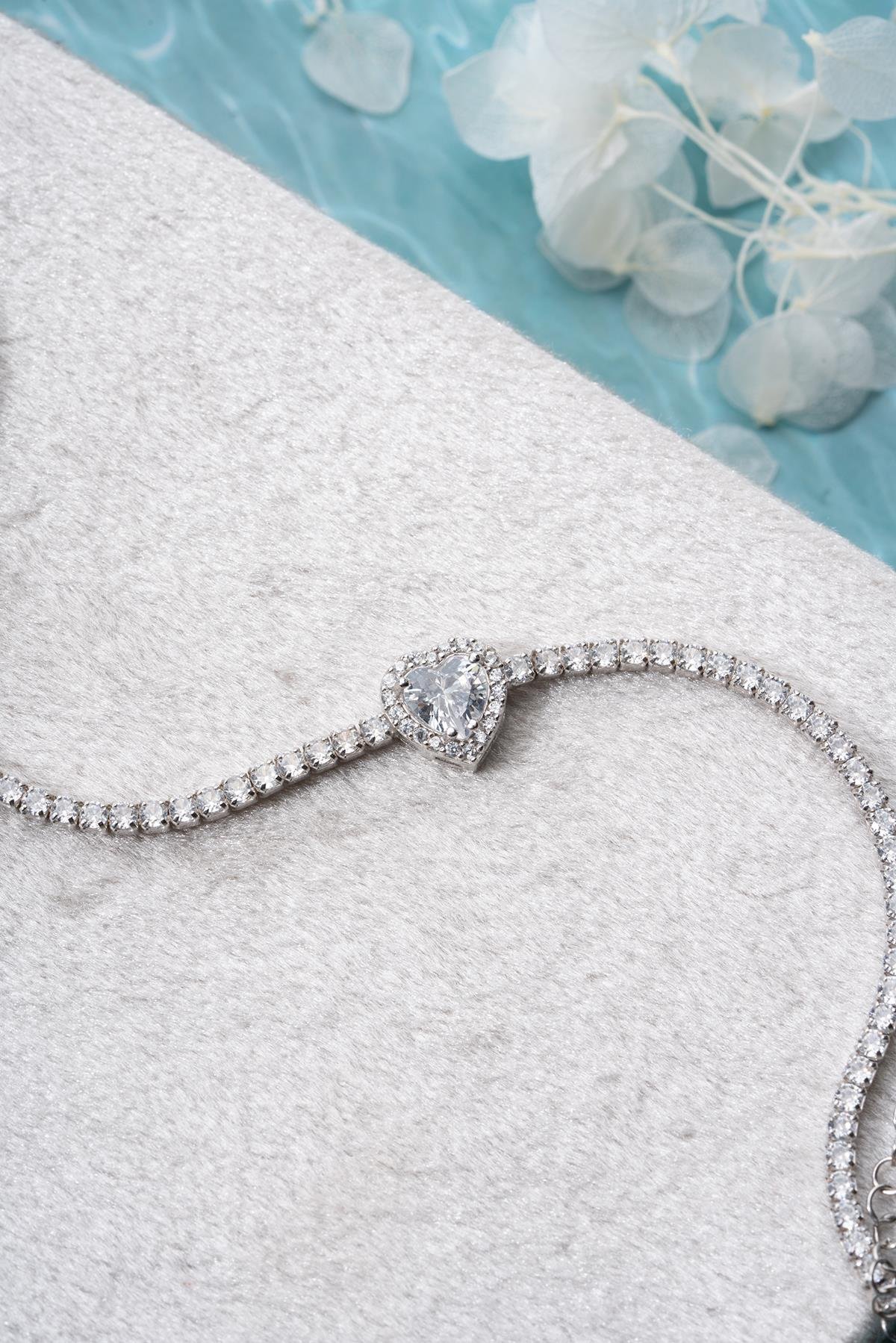 925 Ayar Gümüş Rodyum Kaplama Beyaz Taşlı Kalp 2 mm Zirkon Taşlı Suyolu Bileklik 