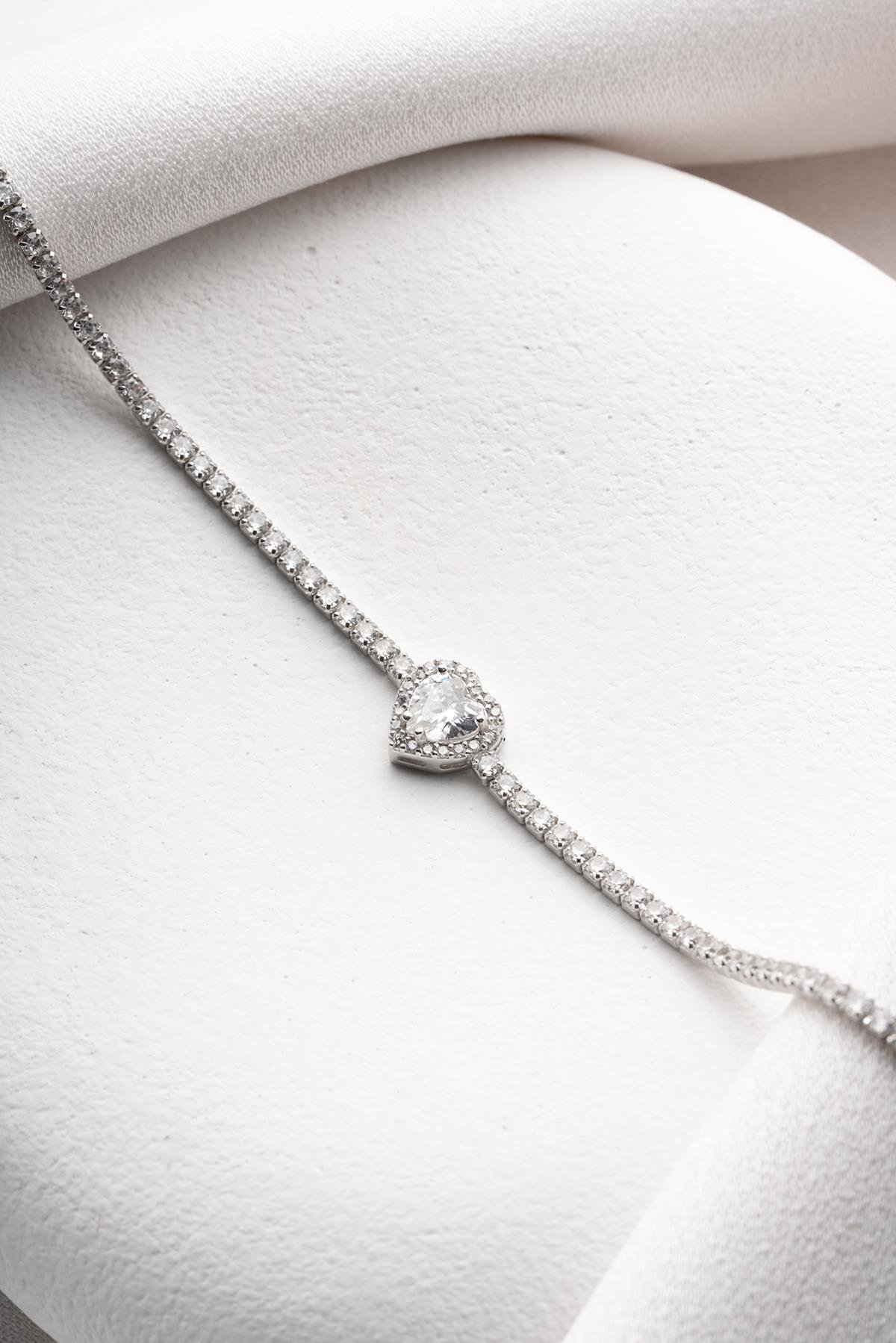 925 Ayar Gümüş Rodyum Kaplama Beyaz Taşlı Kalp 2 mm Zirkon Taşlı Suyolu Bileklik 