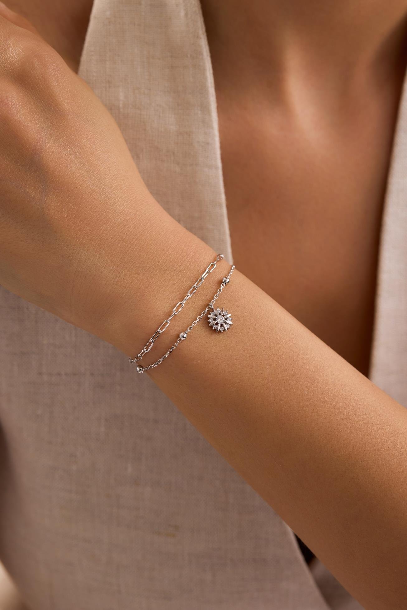 925 Ayar Gümüş Rodyum Kaplama Çift Zincirli Güneş Model Bileklik