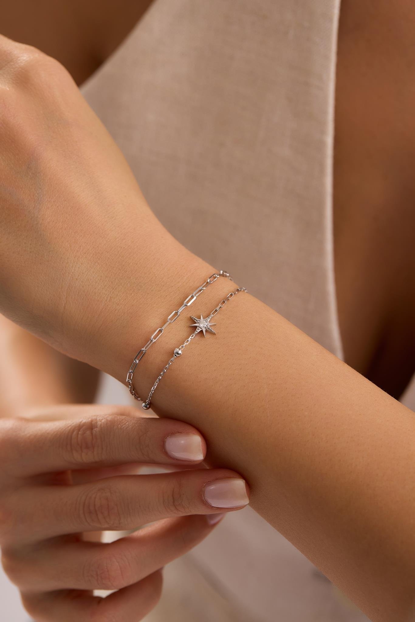 925 Ayar Gümüş Rodyum Kaplama Çift Zincirli Kutup Yıldızı Model Bileklik