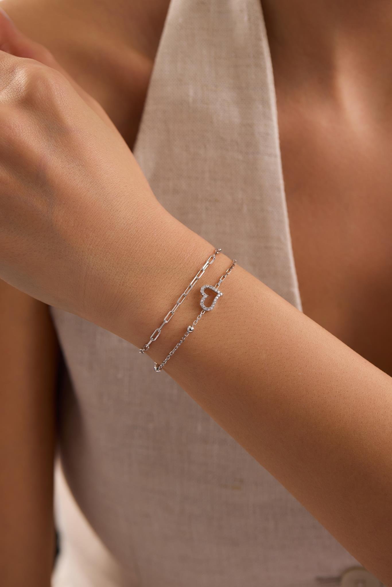 925 Ayar Gümüş Rodyum Kaplama Çift Zincirli Zirkon Taşlı Kalp Model Bileklik