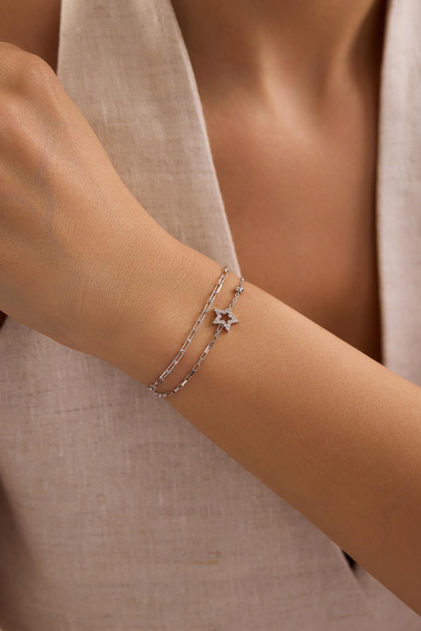 925 Ayar Gümüş Rodyum Kaplama Çift Zincirli Yıldız Model Bileklik