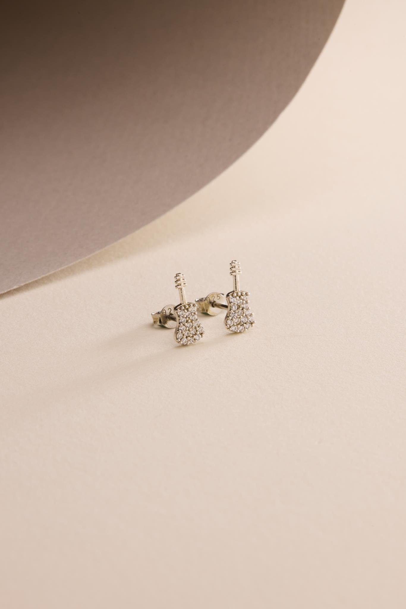 925 Ayar Gümüş Rodyum Kaplama Gitar Küpe