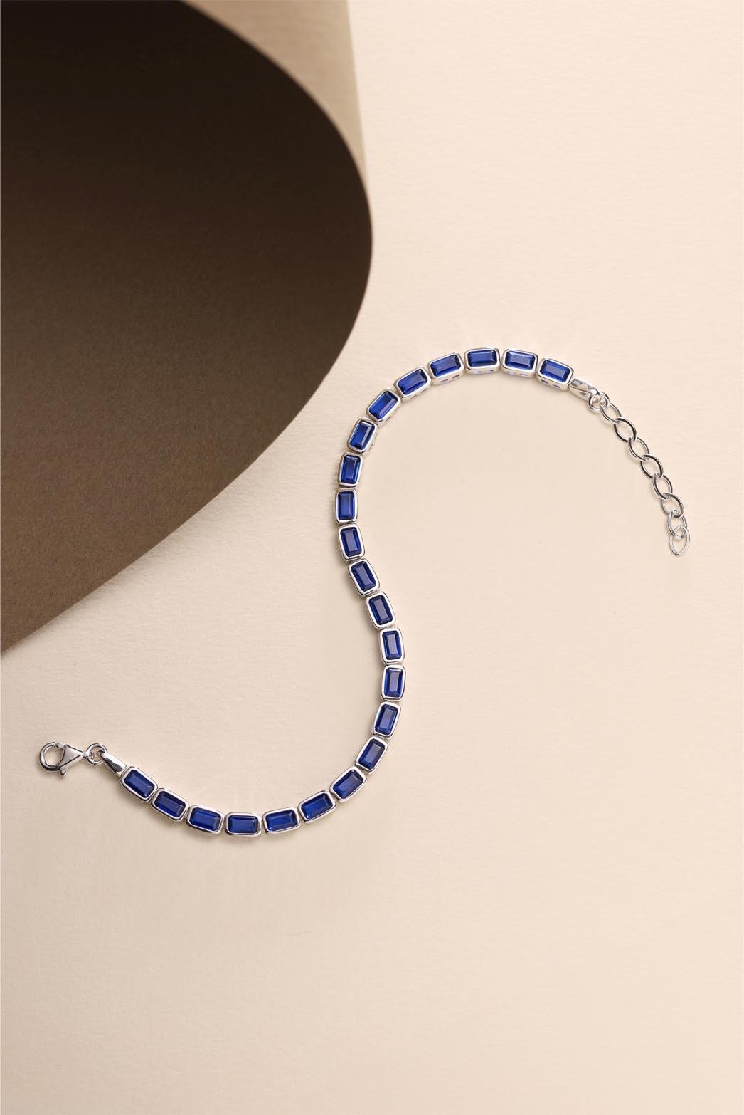 925 Ayar Gümüş Rodyum Kaplama Mavi Baget Taşlı Suyolu Bileklik 