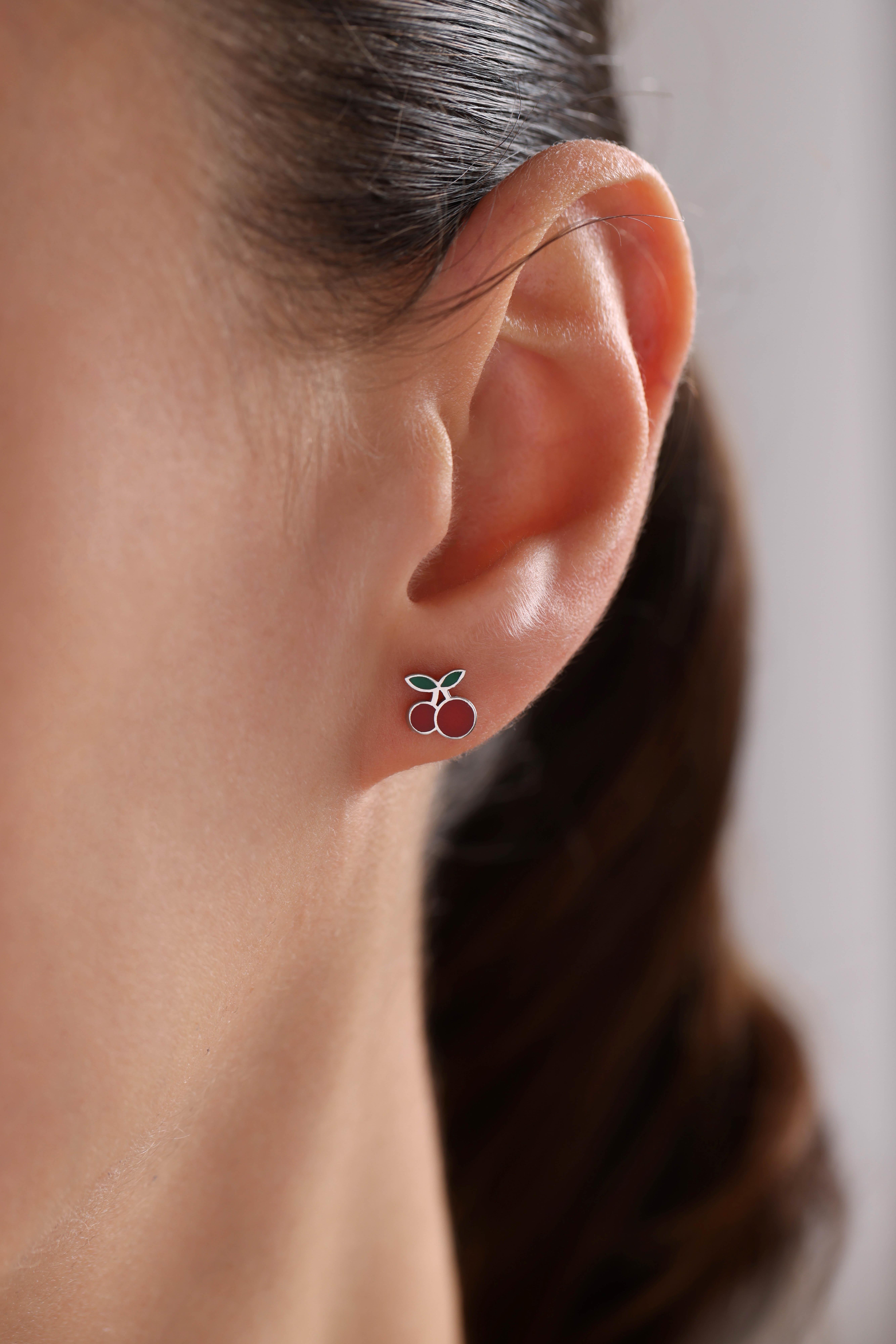 925 Ayar Gümüş Rodyum Kaplama Minik Kiraz Küpe