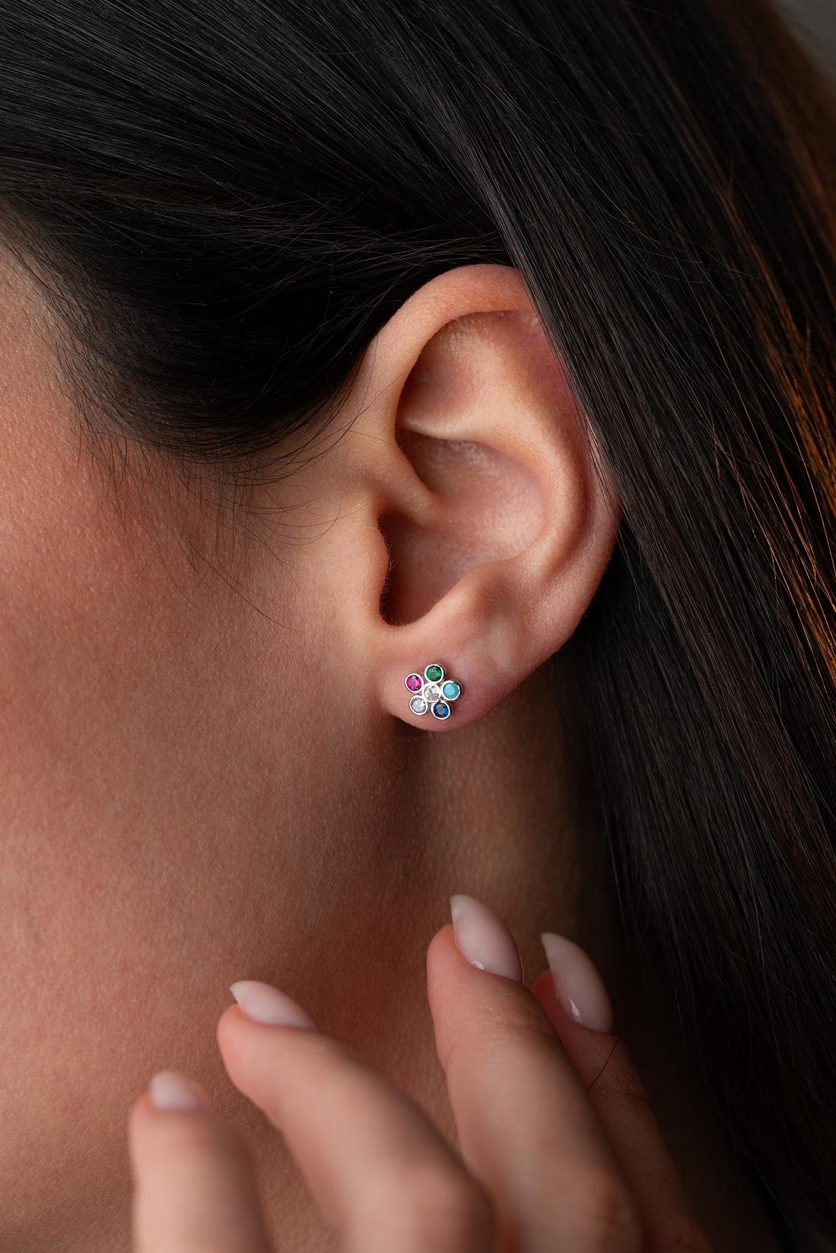 925 Ayar Gümüş Rodyum Kaplama Minik Mix Taşlı Kır Çiçeği Küpe